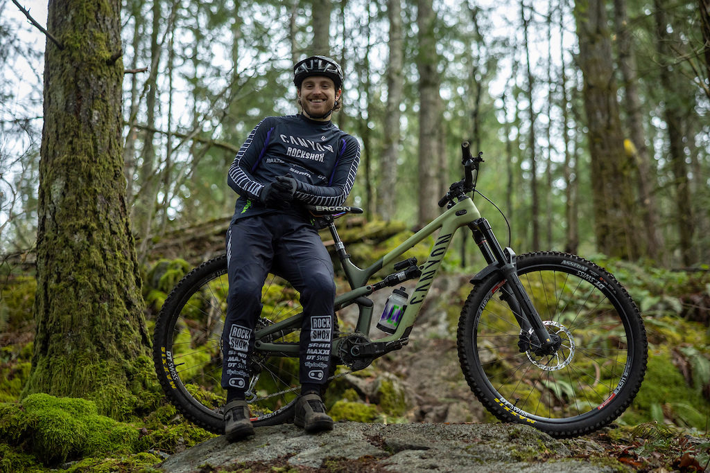 Transfert 2023 | Jesse Melamed rejoint le Canyon CLLCTV Enduro