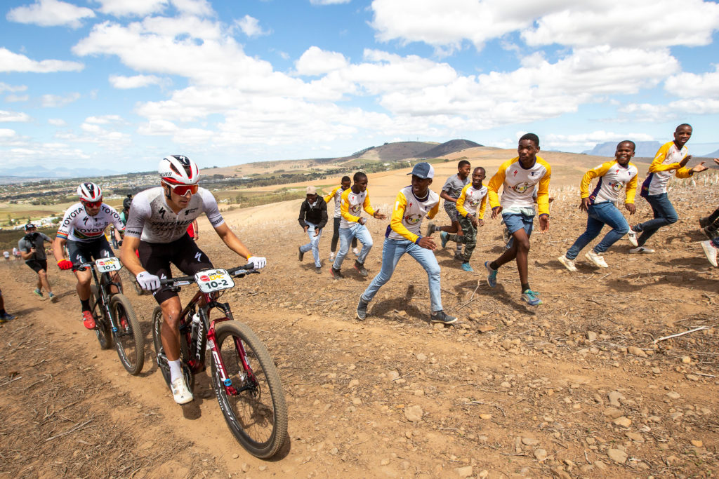 Cape Epic 2023 | Prologue : Blevins et Beers devancent Schurter et Frischi Jr !