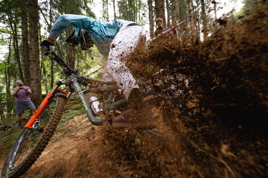 Enduro World Cup 2023 | Châtel : Charre et Melamed jusqu'au bout de la bataille