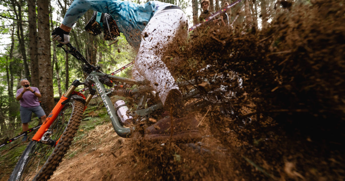 Enduro World Cup 2023 | Châtel : Charre et Melamed jusqu'au bout de la bataille - Vojo Magazine