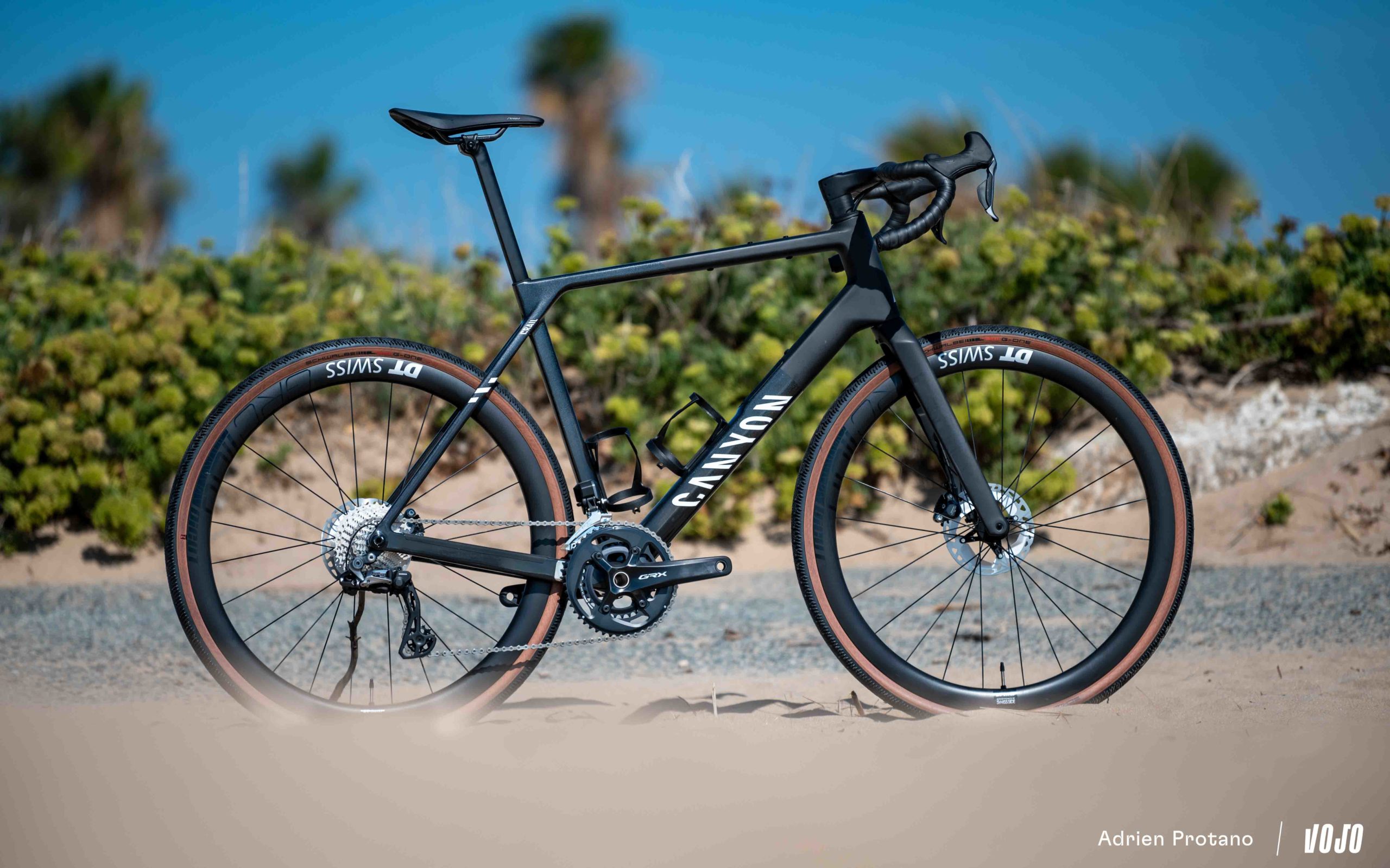 https://www.vojomag.com/app/uploads/2023/10/Canyon Grail 2023 Roc dAzur Adrien Protano Vojo 1081 scaled.jpg