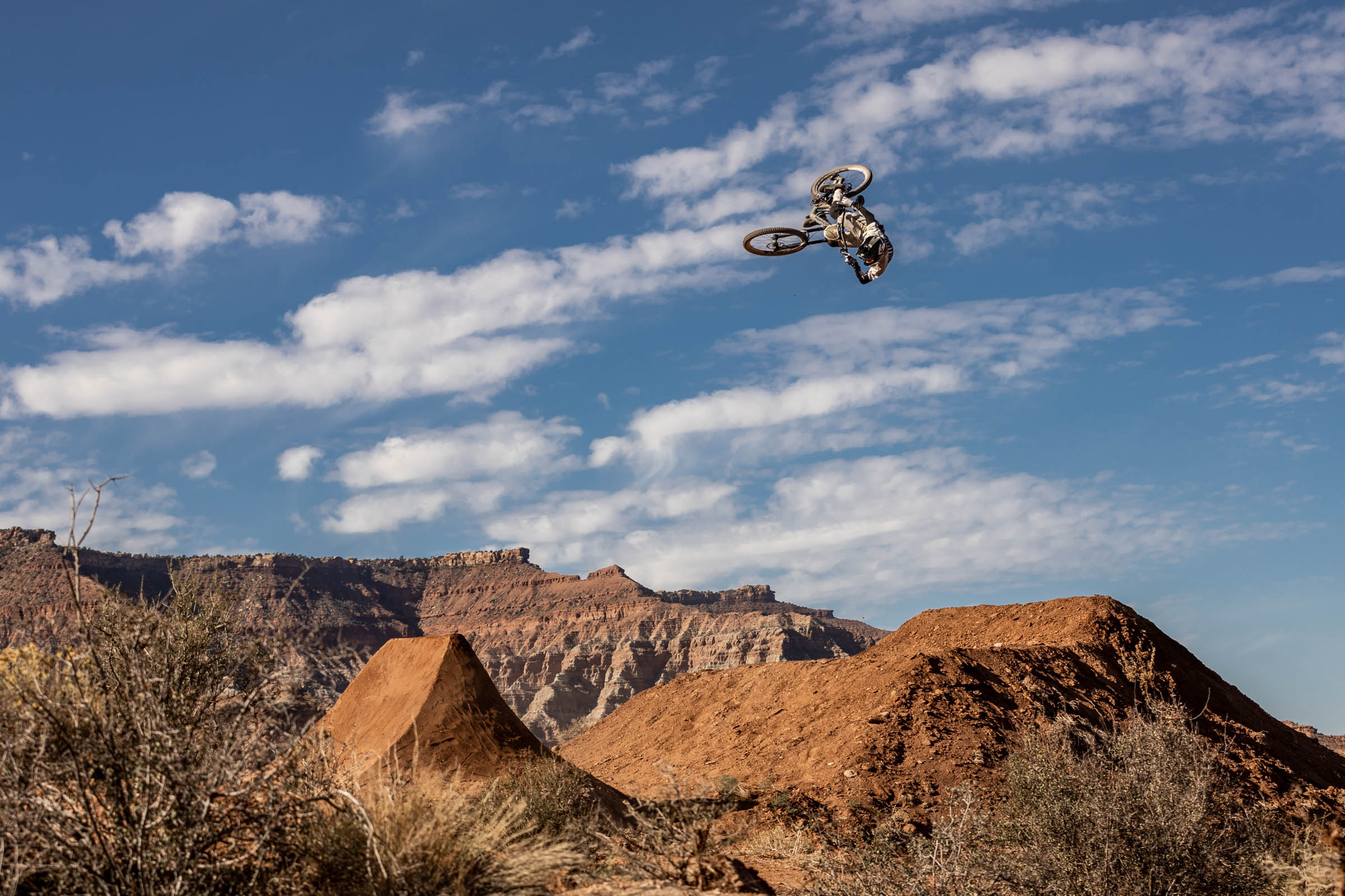 https://www.vojomag.com/app/uploads/2023/10/Red Bull Rampage 2022 William Robert Vojo 2230.jpg