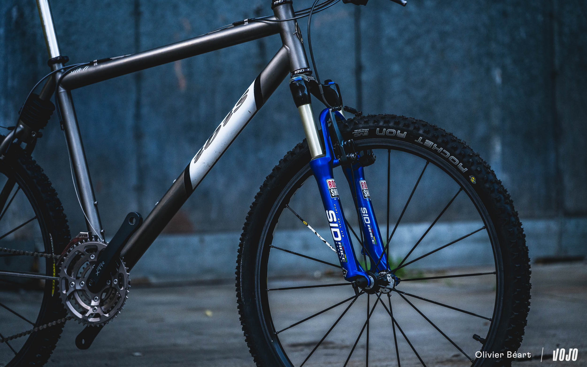 https://www.vojomag.com/app/uploads/2023/10/RockShox SID histoire race carbon xl titanium copyright Beart Vojomag 15.jpg