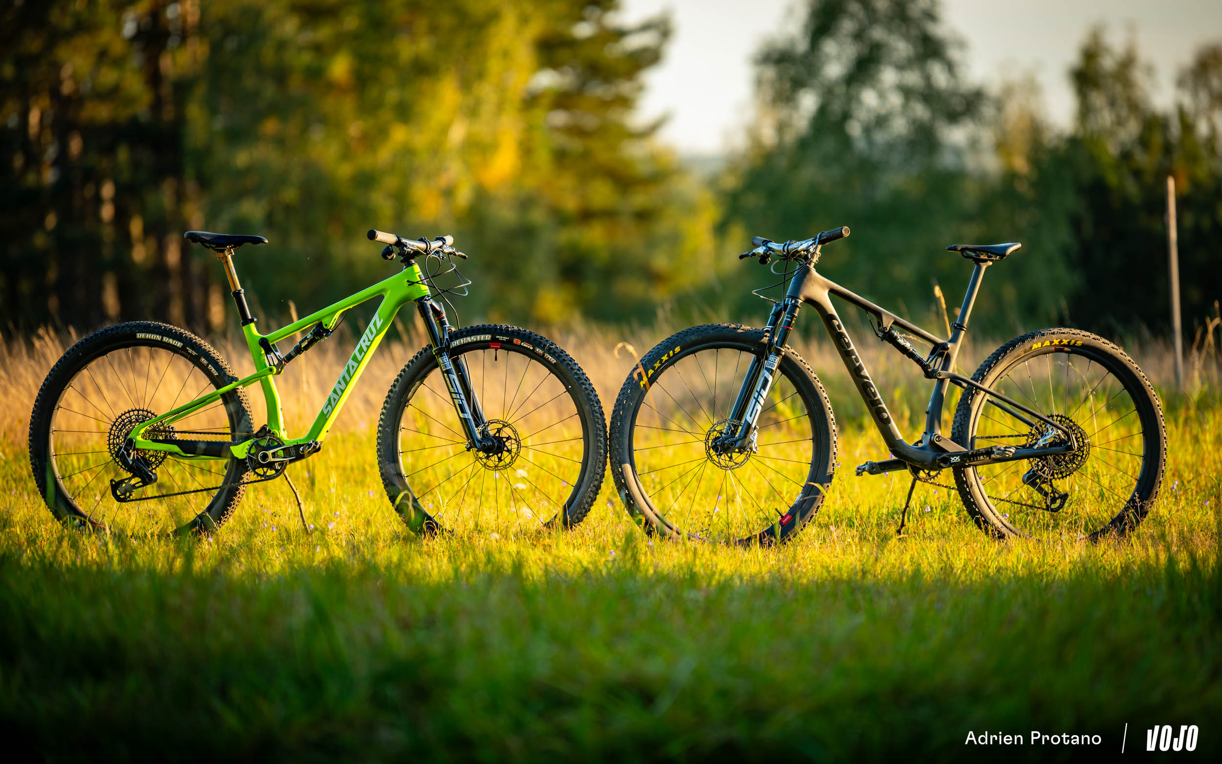 https://www.vojomag.com/app/uploads/2023/10/Santa Cruz Blur VS Cervelo ZFS 5 2023 Vojo Adrien Protano 9480.jpg