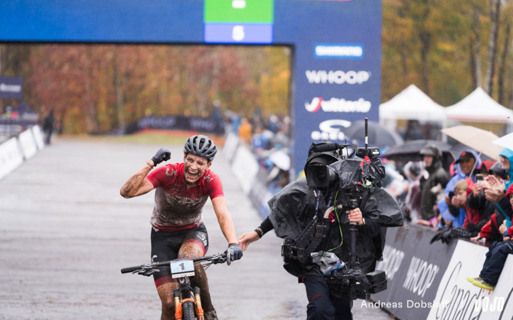 Image d'illustration de l'article : World Cup XC 2023 #8 – Mont-Sainte-Anne | XCO U23 : Blöchlinger et Amos au festival de la boue