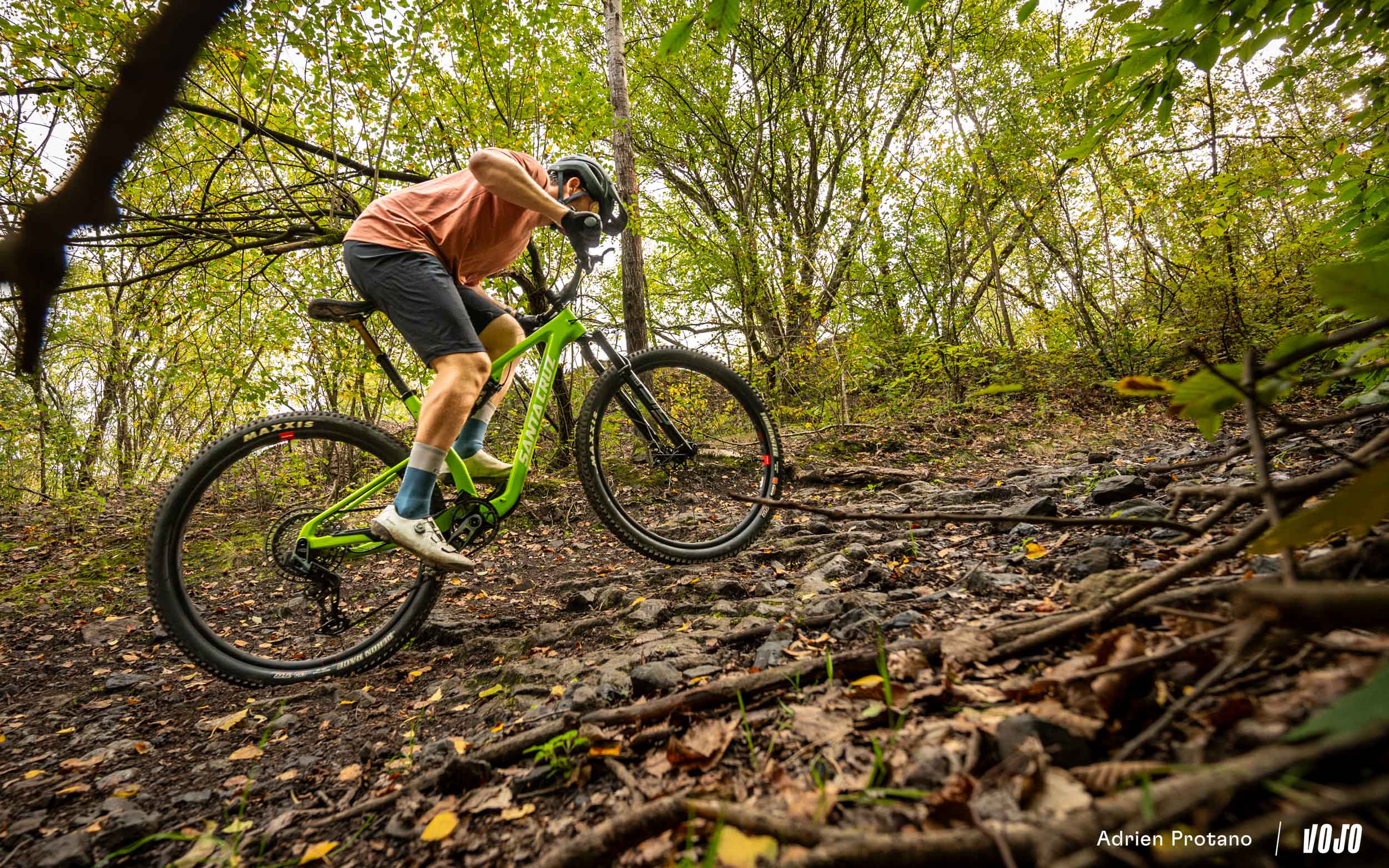 https://www.vojomag.com/app/uploads/2023/11/Cervelo ZFS 5 VS Santa Cruz Blur 2023 Vojo Adrien Protano 10.jpg