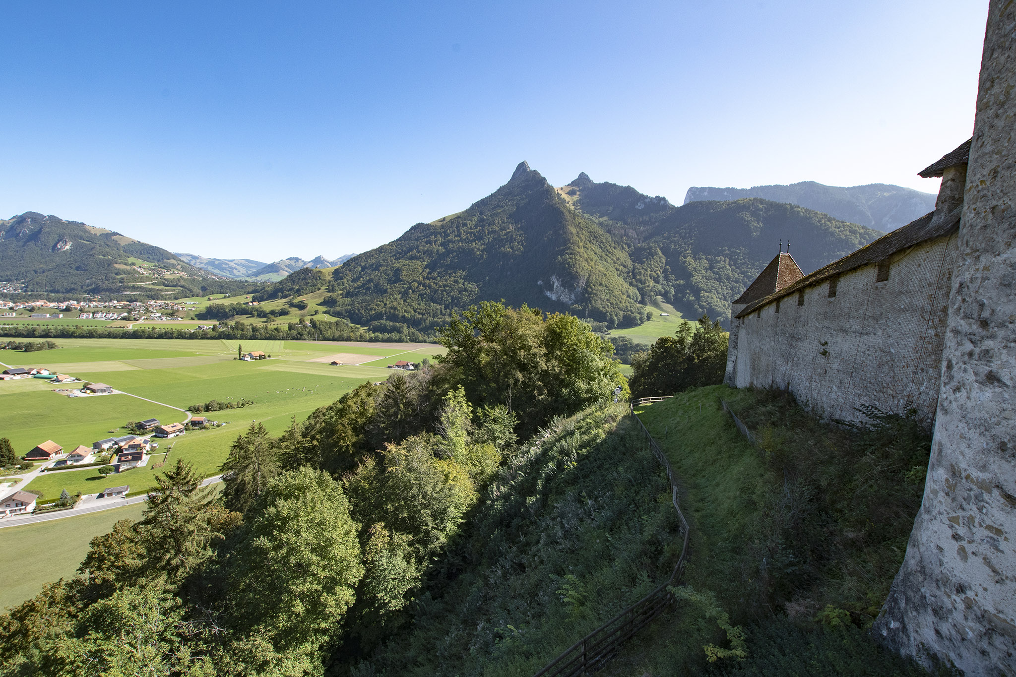 https://www.vojomag.com/app/uploads/2023/12/Canton de Fribourg. Gruyere VTT 26.jpg