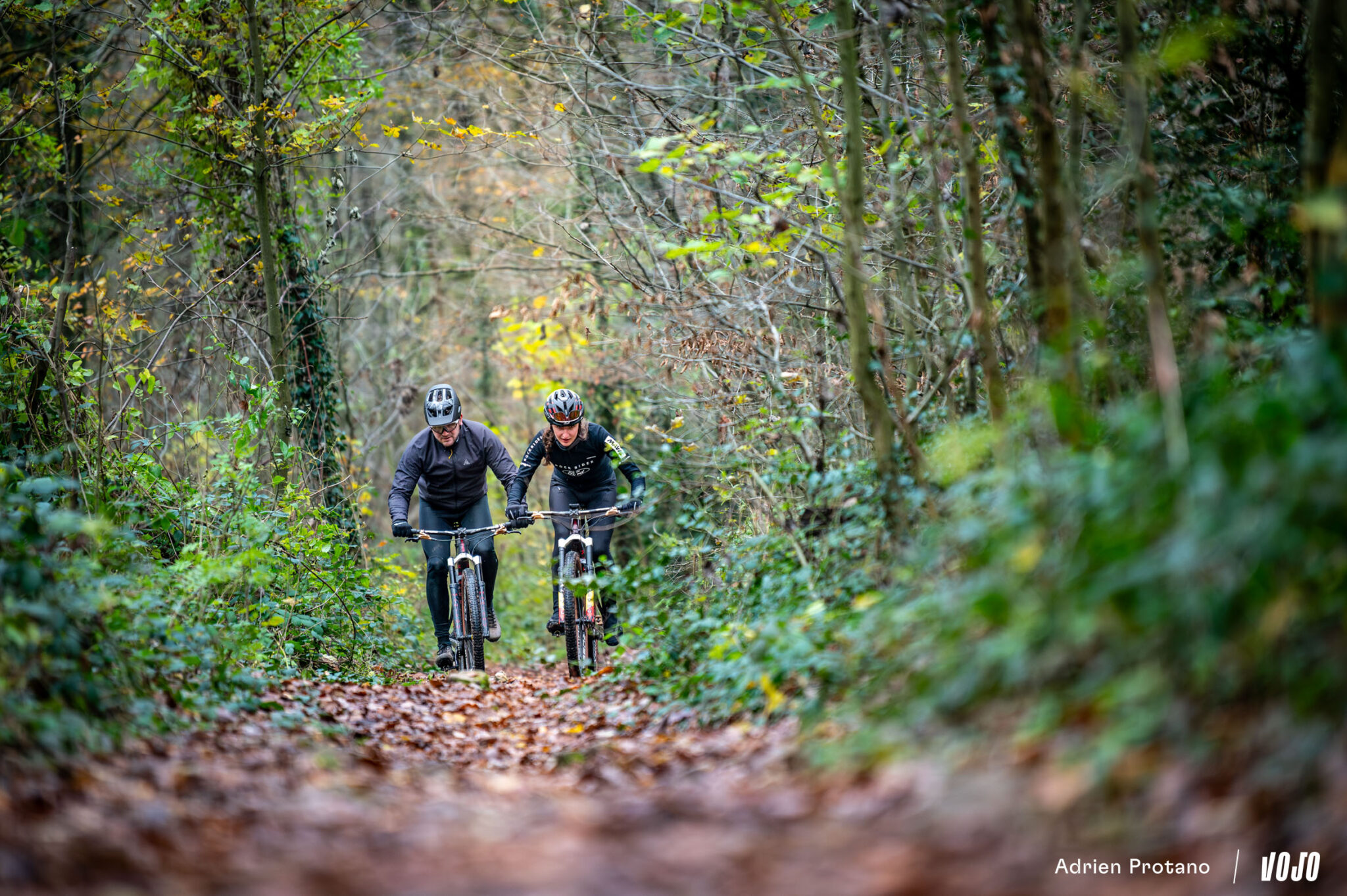 https://www.vojomag.com/app/uploads/2024/01/Rockrider Race 940S Reportage Emeline Detilleux Vojo 2023 AP 60 2048x1363.jpg