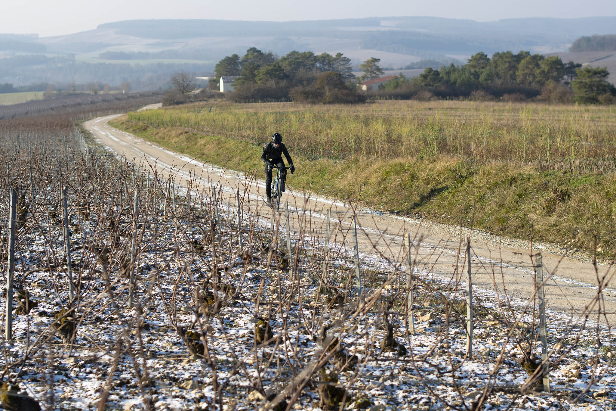 https://www.vojomag.com/app/uploads/2024/01/Tour de France 2024. Gravel chemins blancs 24bd.jpg