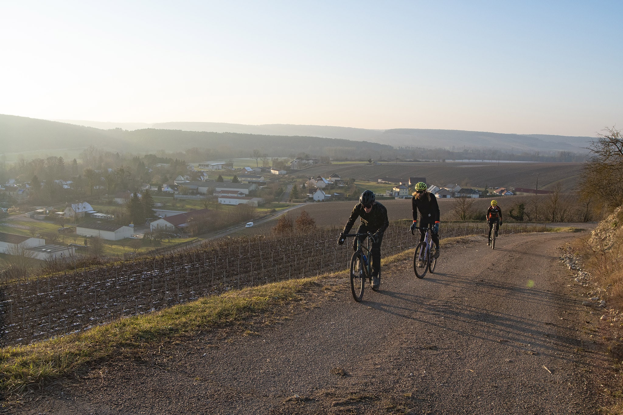 https://www.vojomag.com/app/uploads/2024/01/Tour de France 2024. Gravel chemins blancs 31bd.jpg