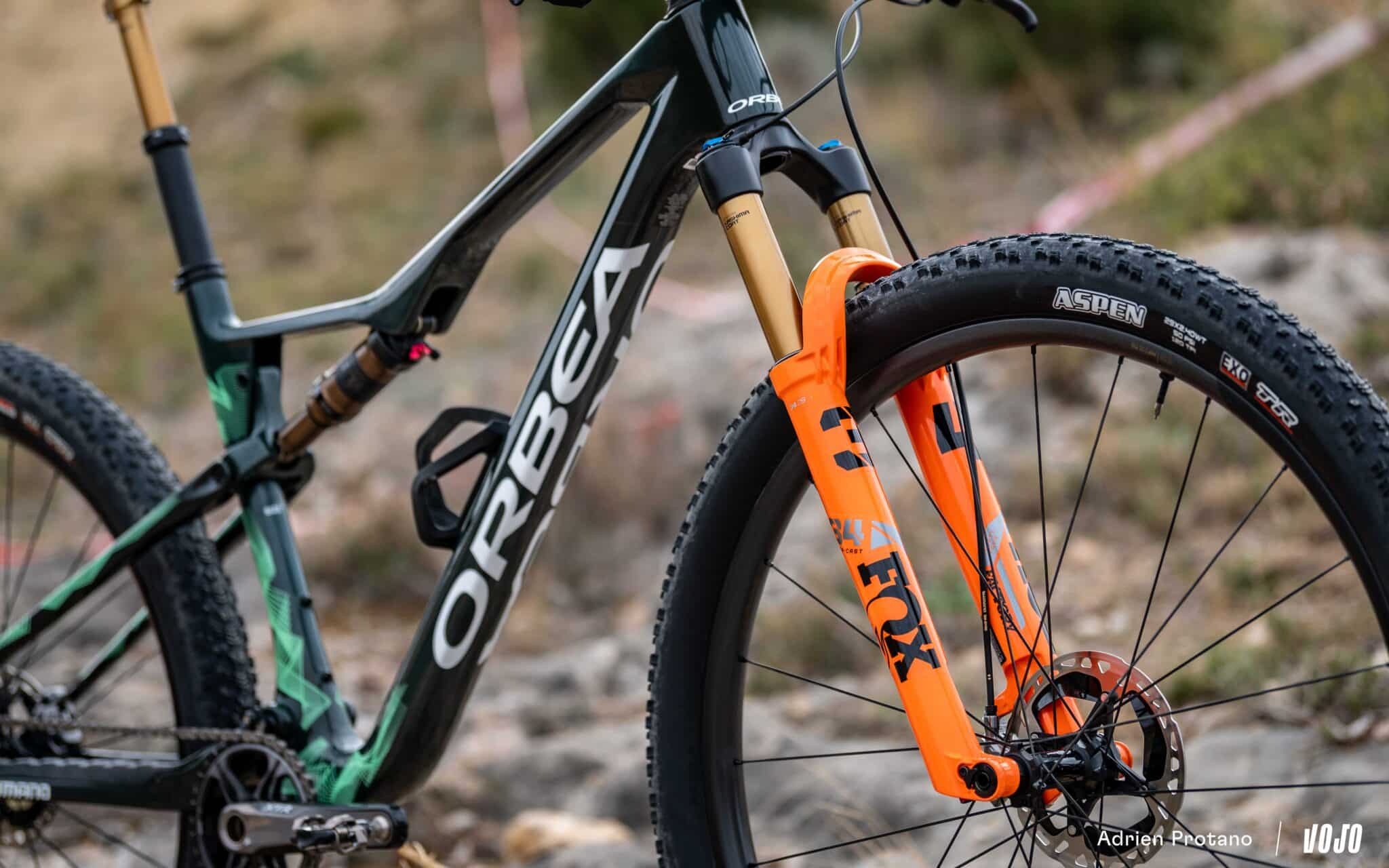 https://www.vojomag.com/app/uploads/2024/02/Bike Check XCO Chelva 2024 Vojo A. Protano 0424 2048x1280.jpg