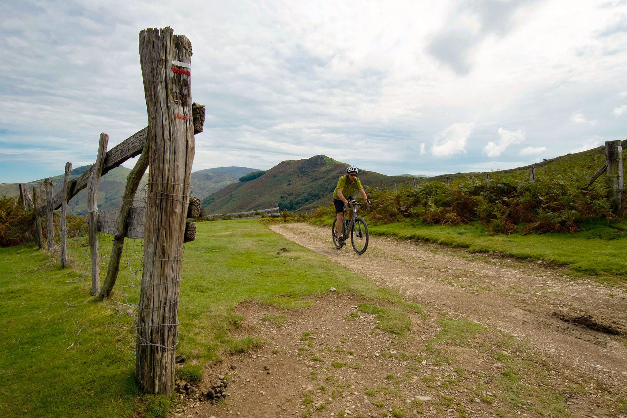 https://www.vojomag.com/app/uploads/2024/02/Gravel Pays basque crete 2.jpg