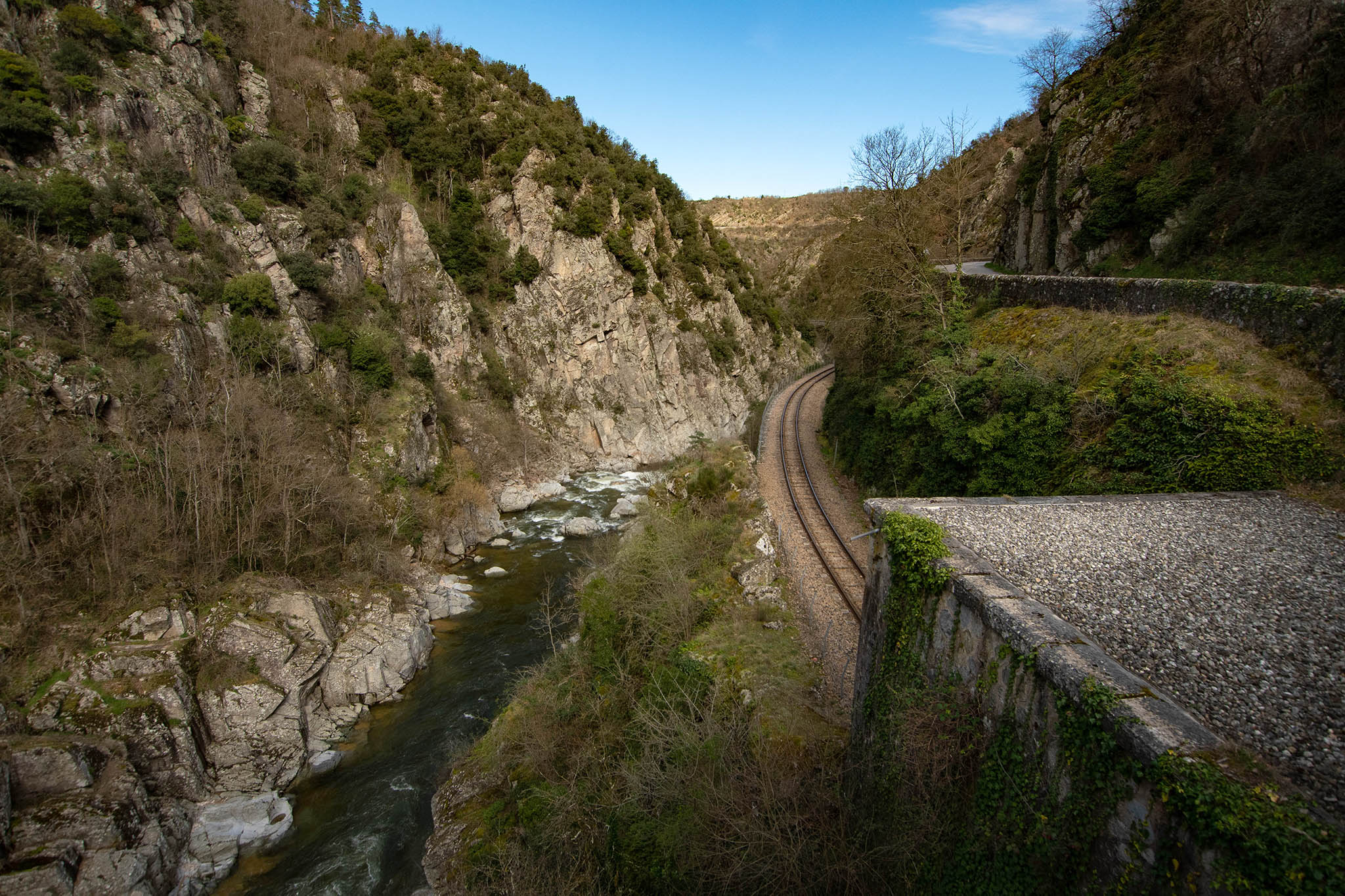 https://www.vojomag.com/app/uploads/2024/03/Ardeche gravel 7.jpg