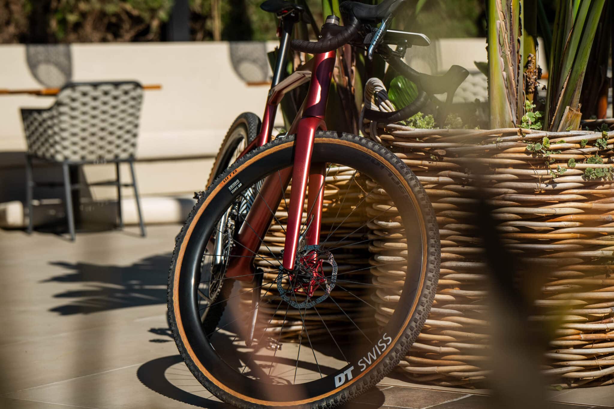 https://www.vojomag.com/app/uploads/2024/04/BMC Roadmachine PressRide 01 TWO 2024@Christophe Baer 1342 2 2048x1365.jpg