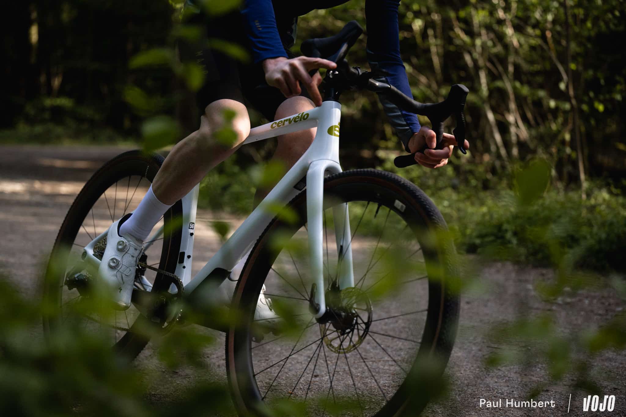 https://www.vojomag.com/app/uploads/2024/04/cervelo aspero test avis nouveaute gravel allroad 2024 vojo paul humbert 54.jpg