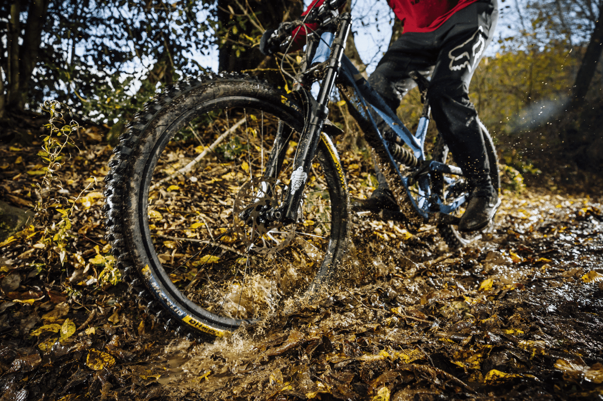 https://www.vojomag.com/app/uploads/2024/04/michelin dh mud g1 8051 ┬® florent giffard 2048x1365.png