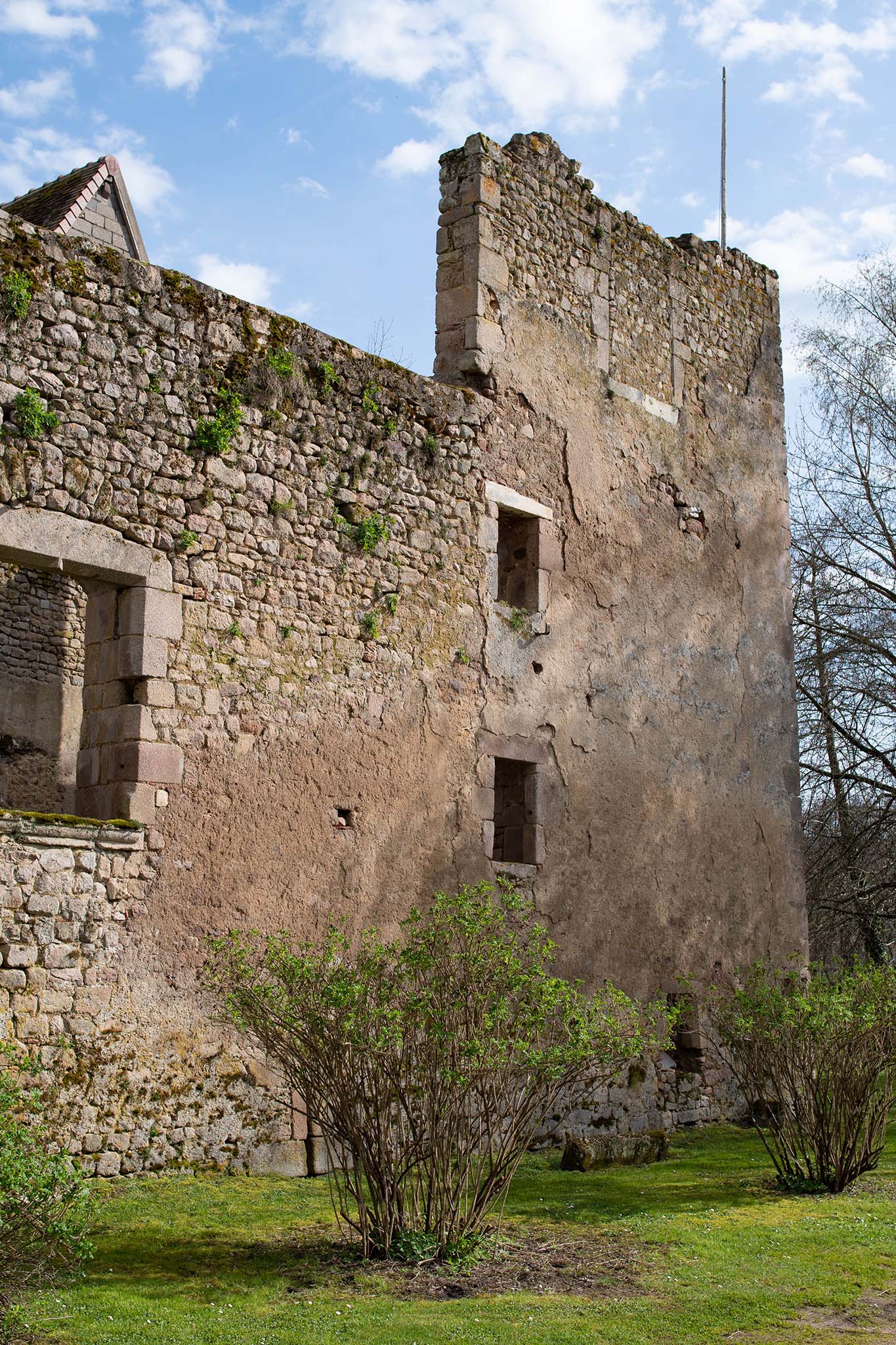 https://www.vojomag.com/app/uploads/2024/05/Gravel Morvan. Prieure BD.jpg