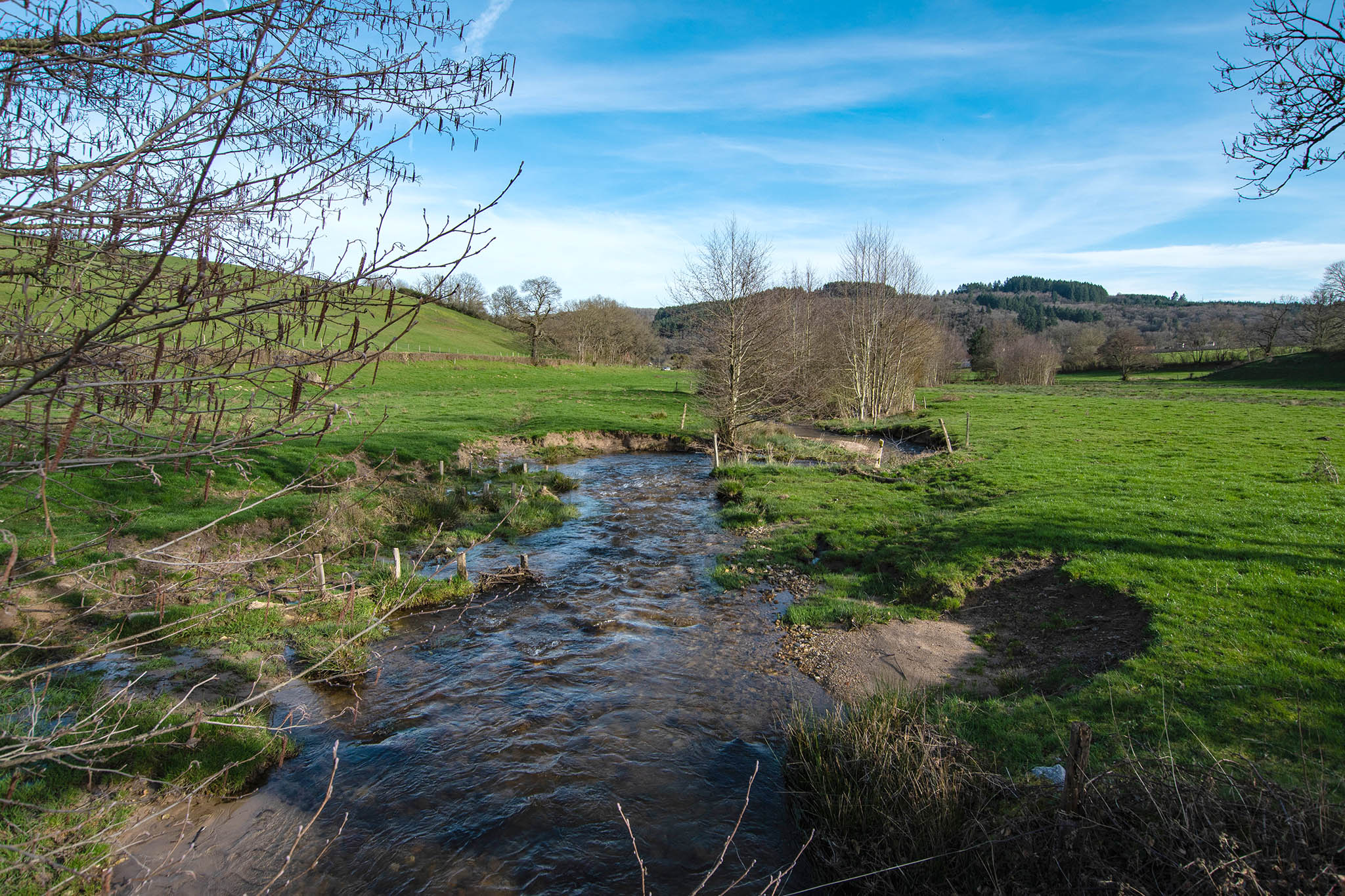 https://www.vojomag.com/app/uploads/2024/05/Gravel Morvan. ruisseau BD.jpg