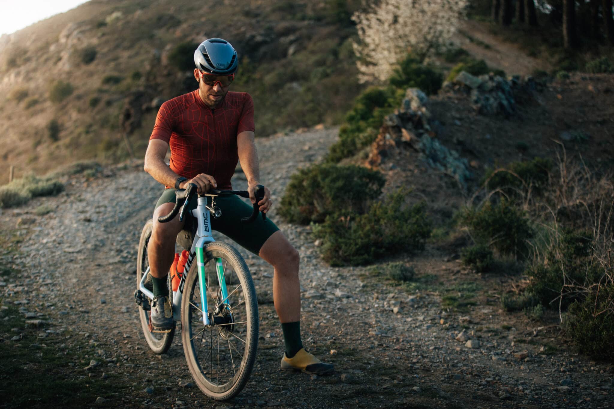 Nouveautés | Hutchinson Caracal & Caracal Race : deux nouveaux pneus gravel performance