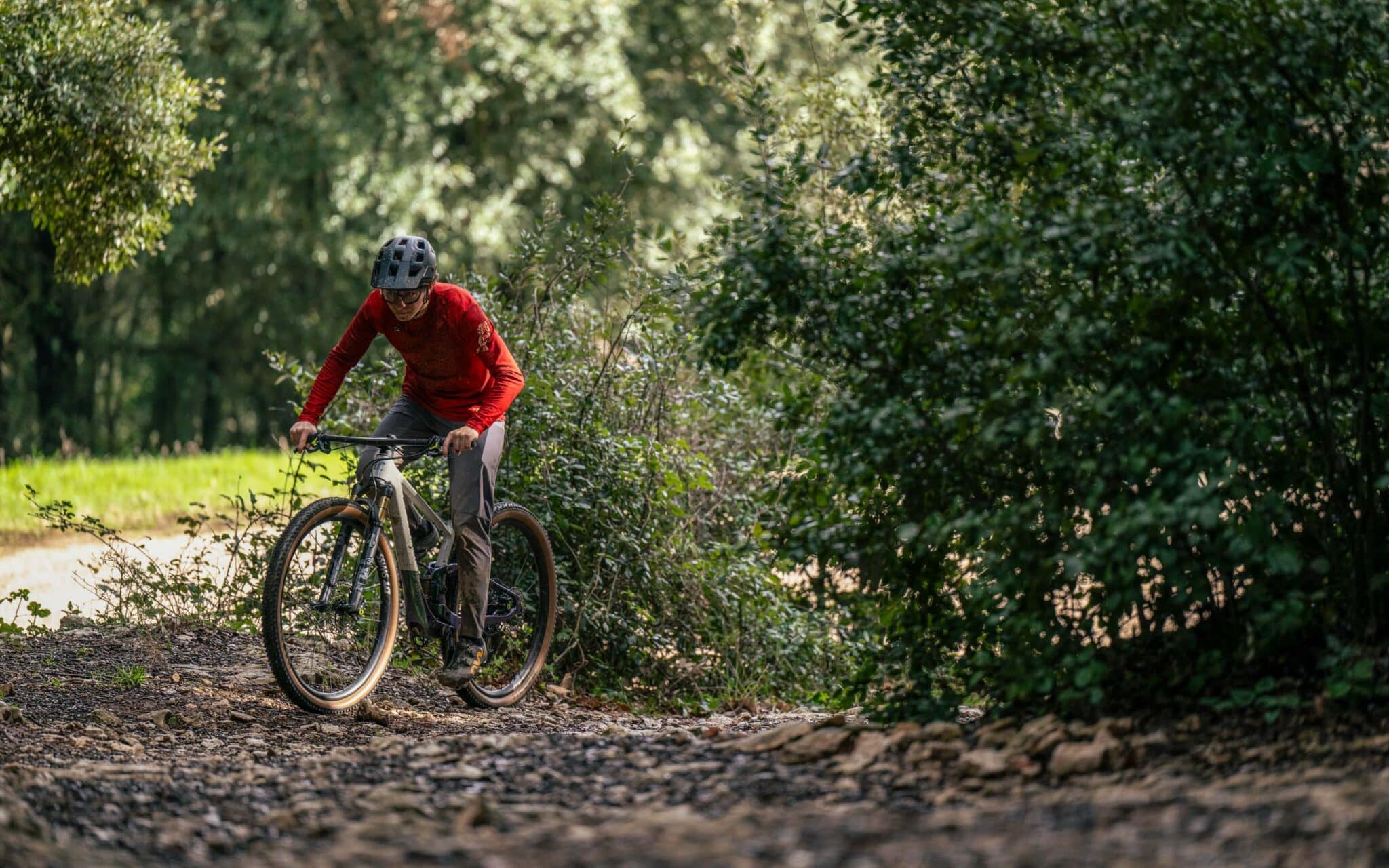 https://www.vojomag.com/app/uploads/2024/05/Lee Cougan Crossfire Trail 2024 test Vojo A.Protano 1 14 2048x1280.jpg