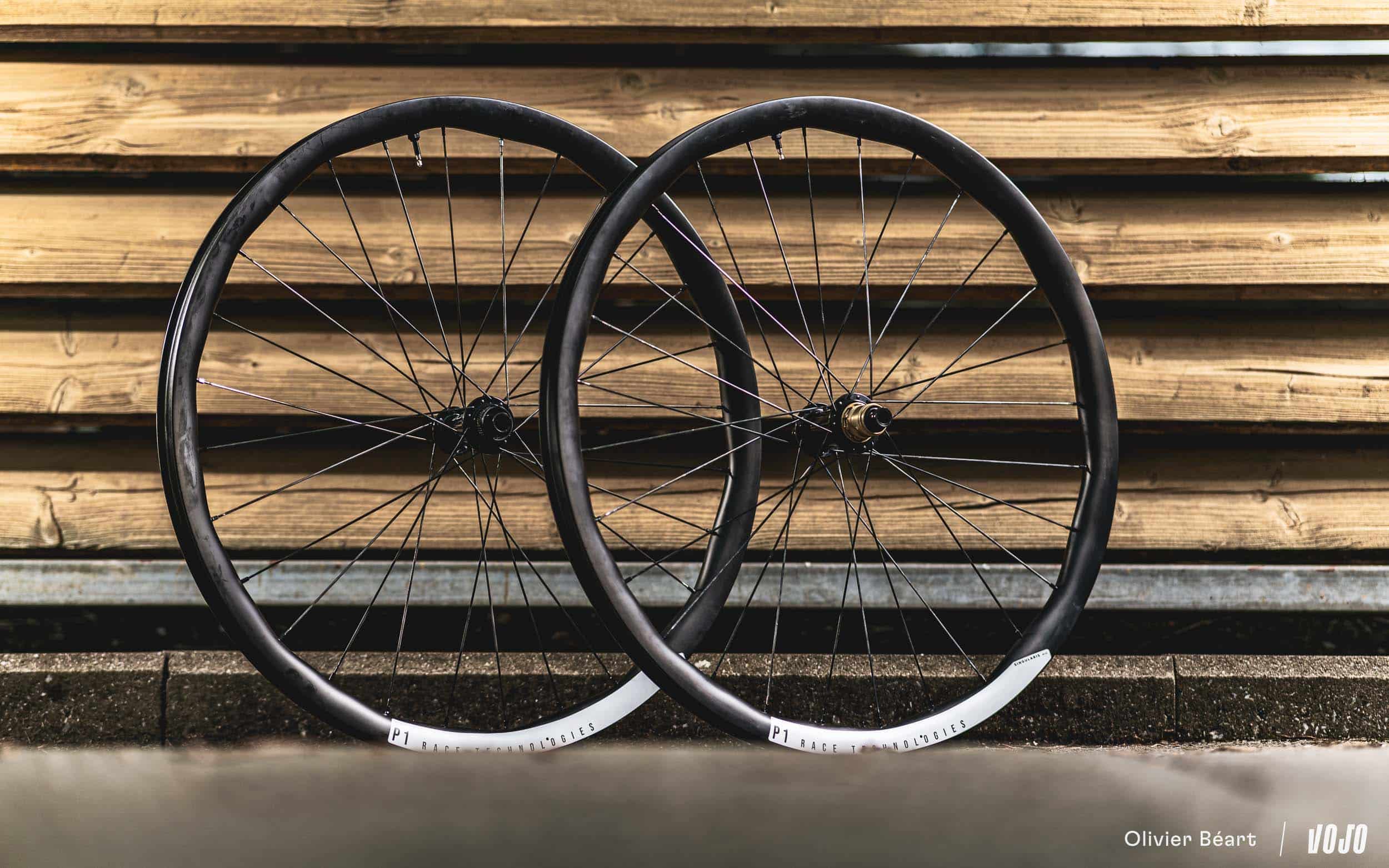 https://www.vojomag.com/app/uploads/2024/05/P1 Singularis roues vtt pidcock ferrand prevot pinarello - Copyright Olivier Beart Vojo Magazine 18.jpg