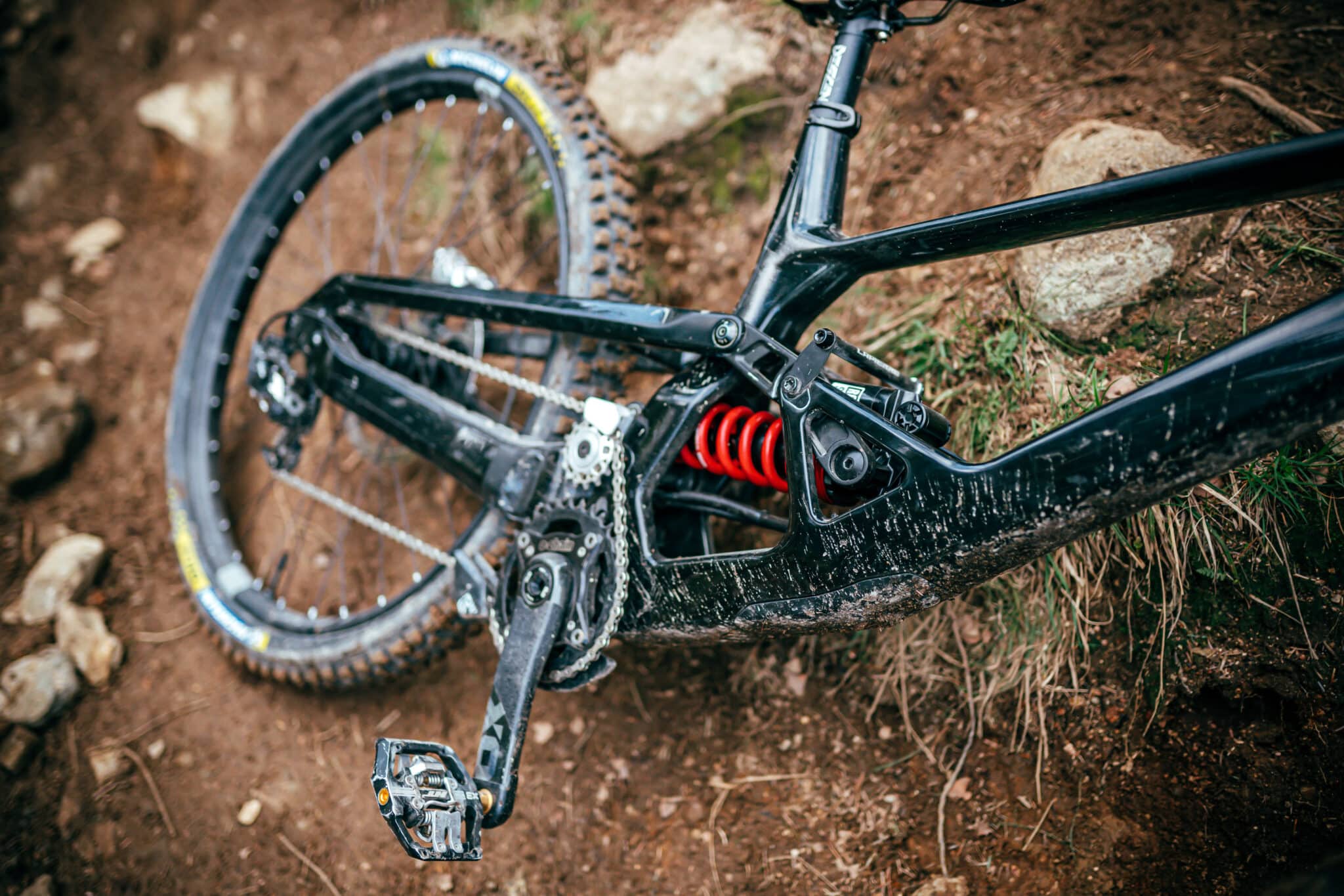 https://www.vojomag.com/app/uploads/2024/05/paddock materiel vtt nouveaute spyshot 2024 vojo paul humbert 23.jpg