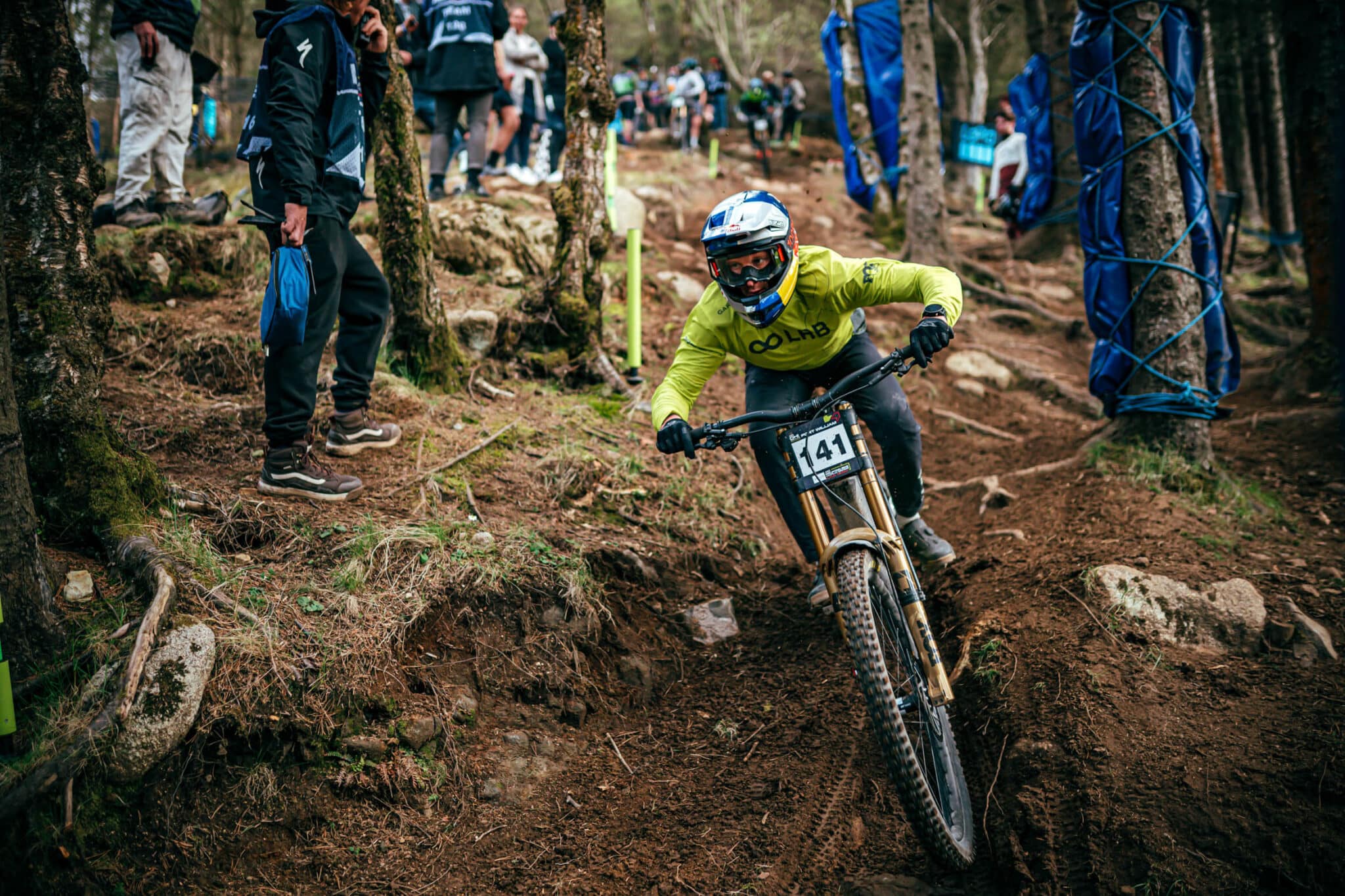 https://www.vojomag.com/app/uploads/2024/05/WC DH Fort William Qualifs. Vojo 1 12 2048x1365.jpg