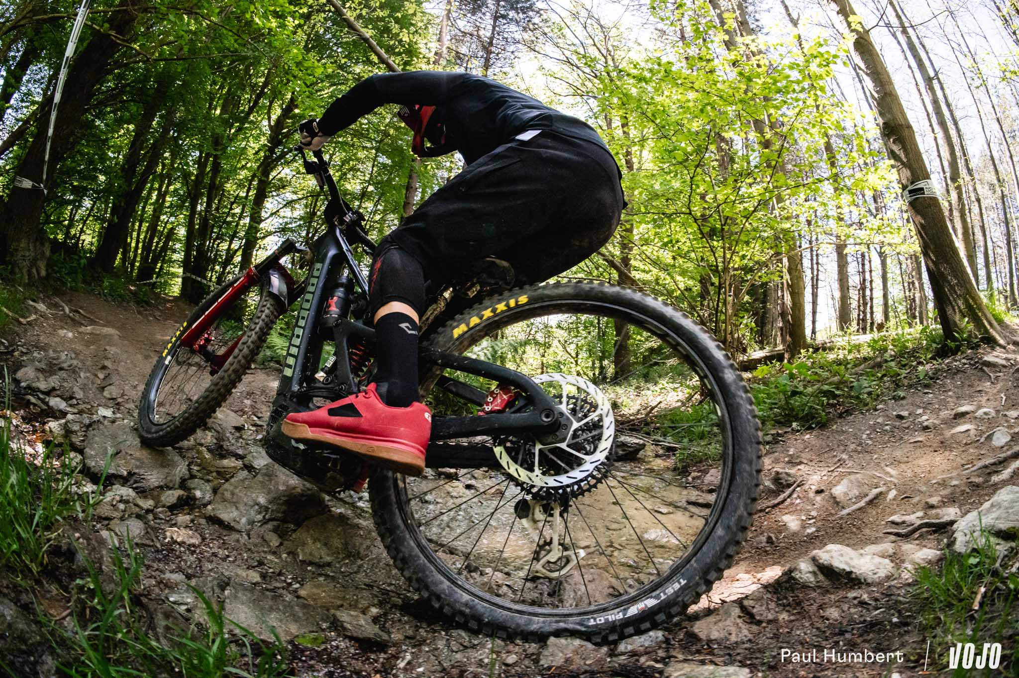 https://www.vojomag.com/app/uploads/2024/05/course vtt enduro edr finale ligure dimanche 2024 vojo paul humbert 22.jpg