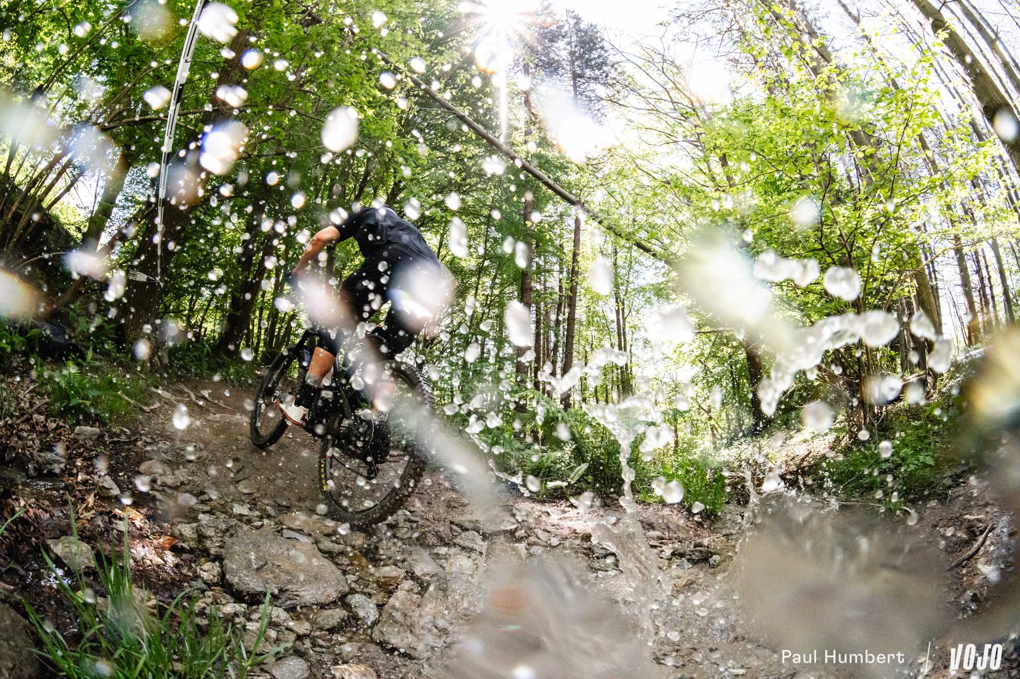https://www.vojomag.com/app/uploads/2024/05/course vtt enduro edr finale ligure dimanche 2024 vojo paul humbert 22.jpg
