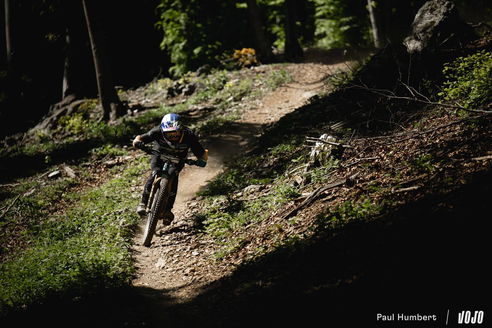 https://www.vojomag.com/app/uploads/2024/05/course vtt enduro edr finale ligure dimanche 2024 vojo paul humbert 64.jpg