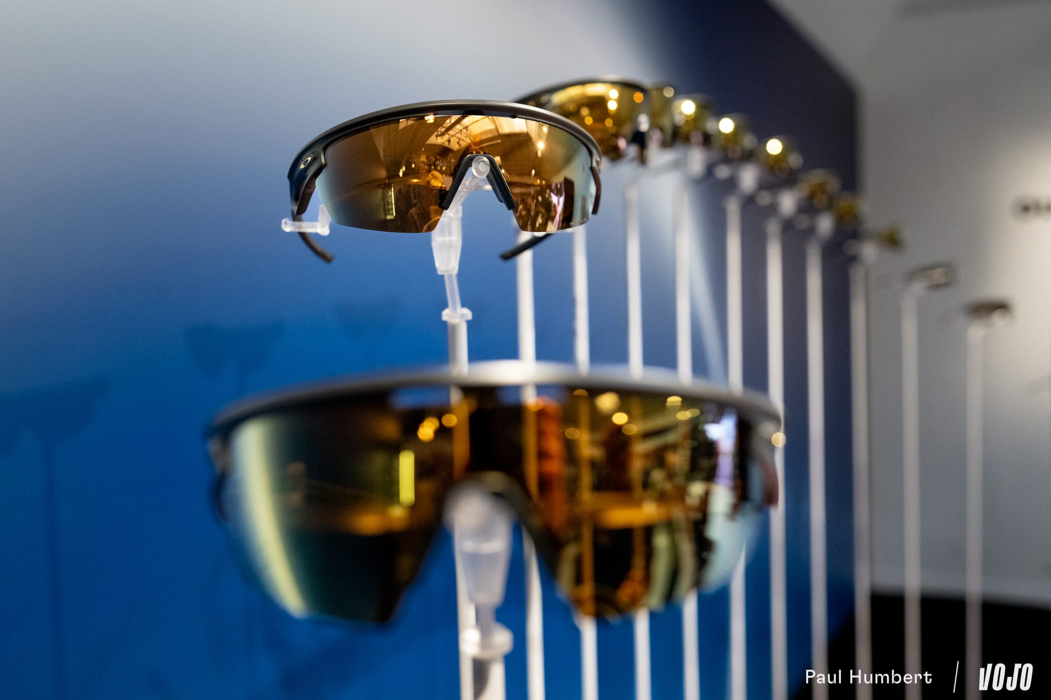 https://www.vojomag.com/app/uploads/2024/05/oakley sphaera hub paris 2024 vojo paul humbert 3.jpg