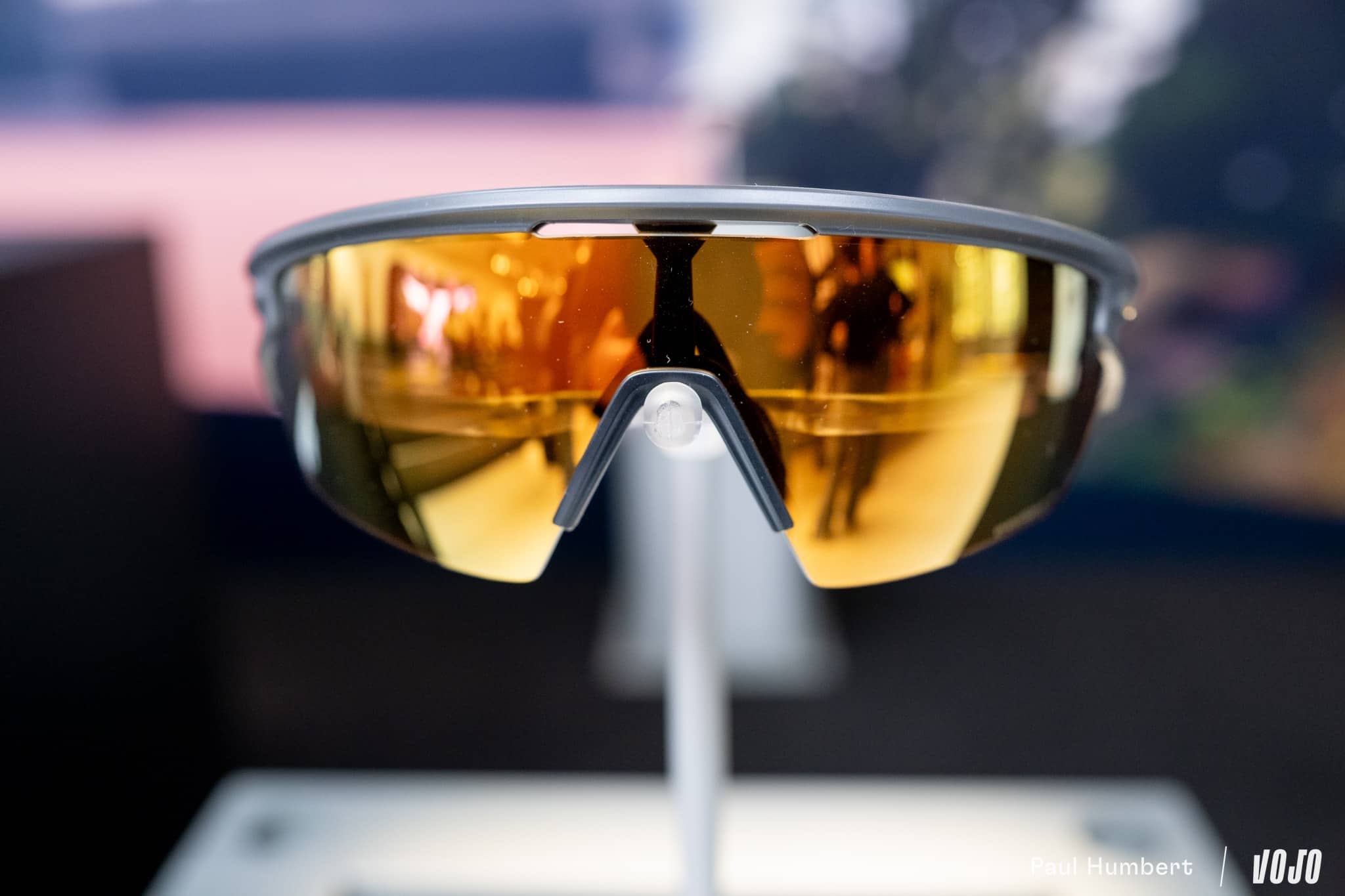 https://www.vojomag.com/app/uploads/2024/05/oakley sphaera hub paris 2024 vojo paul humbert 7.jpg
