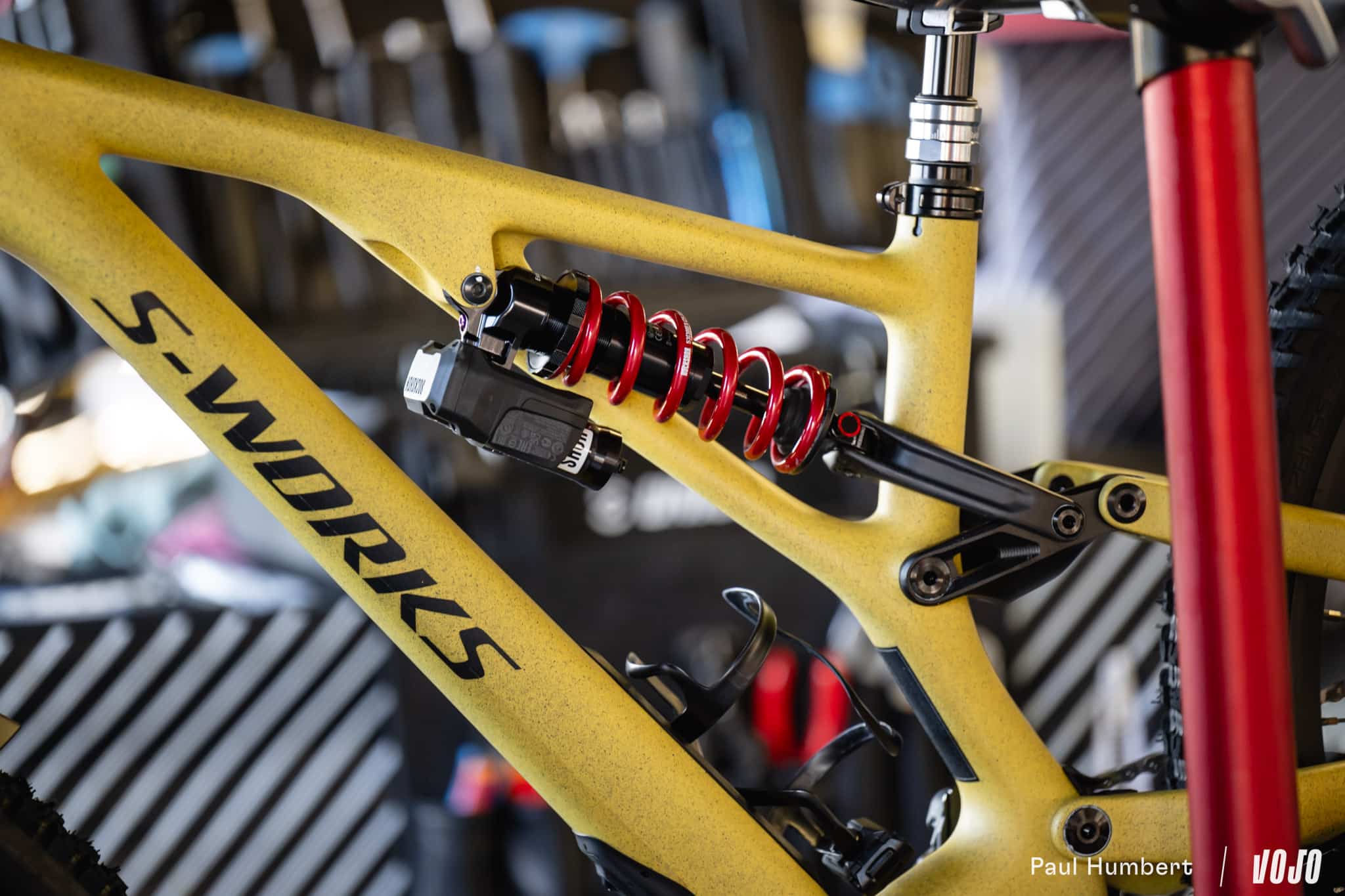 https://www.vojomag.com/app/uploads/2024/05/paddock materiel vtt nouveaute spyshot 2024 vojo paul humbert 23.jpg