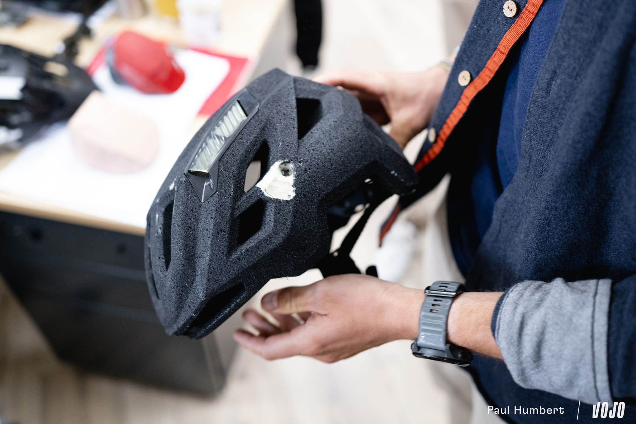 https://www.vojomag.com/app/uploads/2024/05/test julbo forest evo casque vtt lunette longchaumois 2024 vojo paul humbert 13.jpg