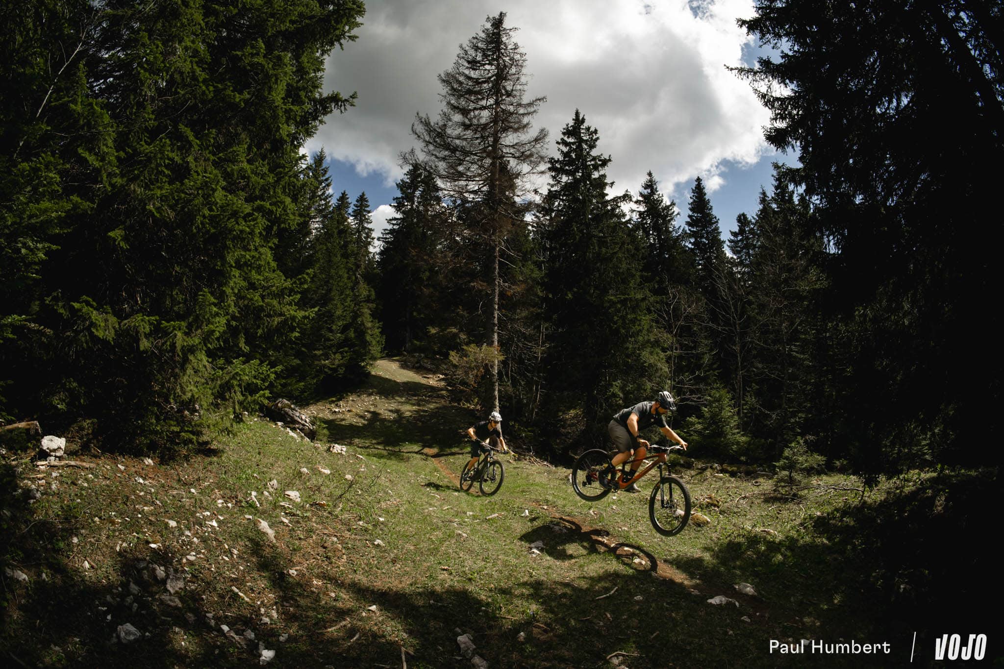 https://www.vojomag.com/app/uploads/2024/05/test nouveau lapierre zesty vtt 2024 vojo paul humbert 84 1.jpg