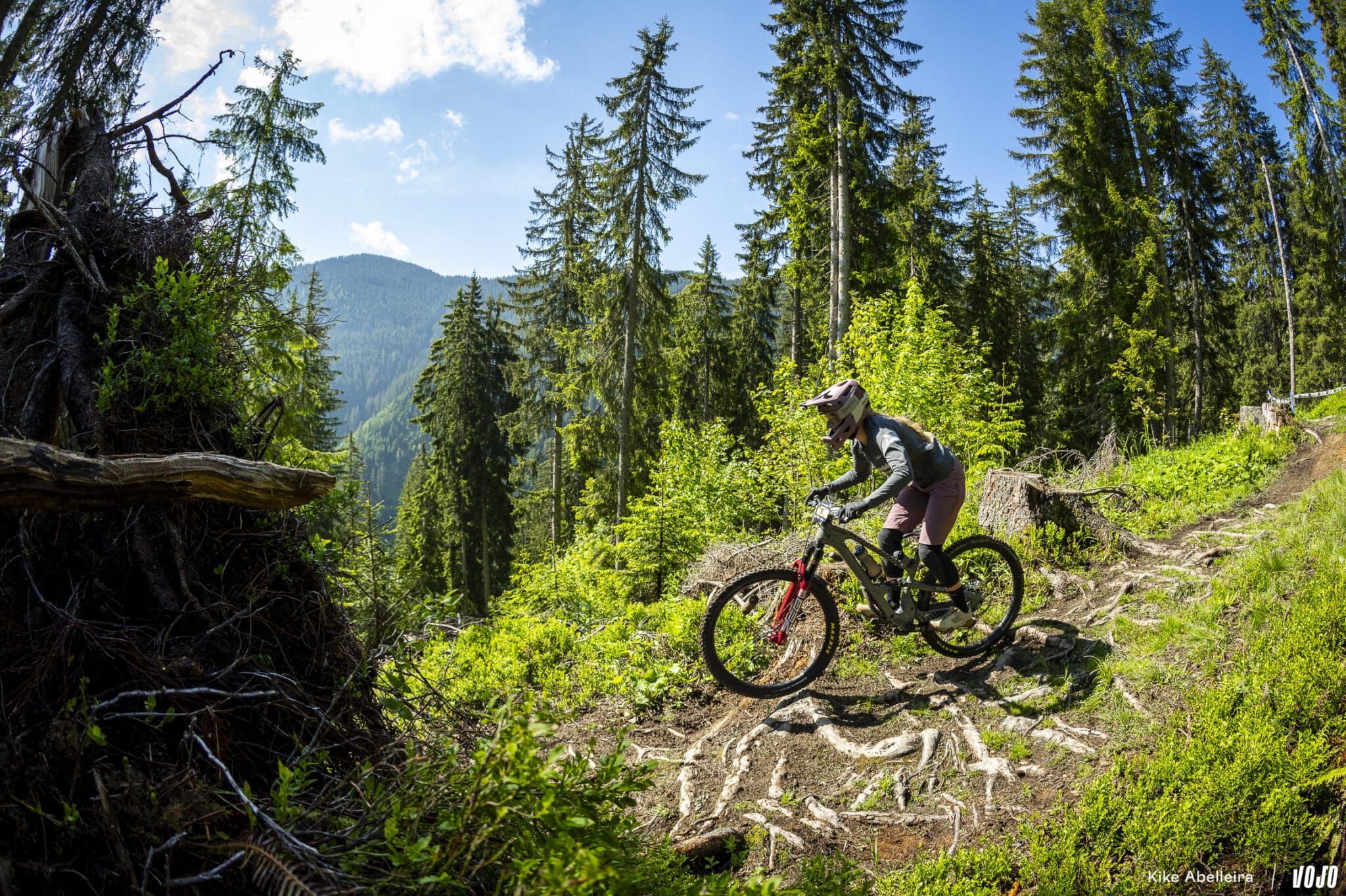 https://www.vojomag.com/app/uploads/2024/06/24MTBWC Leogang byKikeAbelleira 03957 2048x1364.jpg