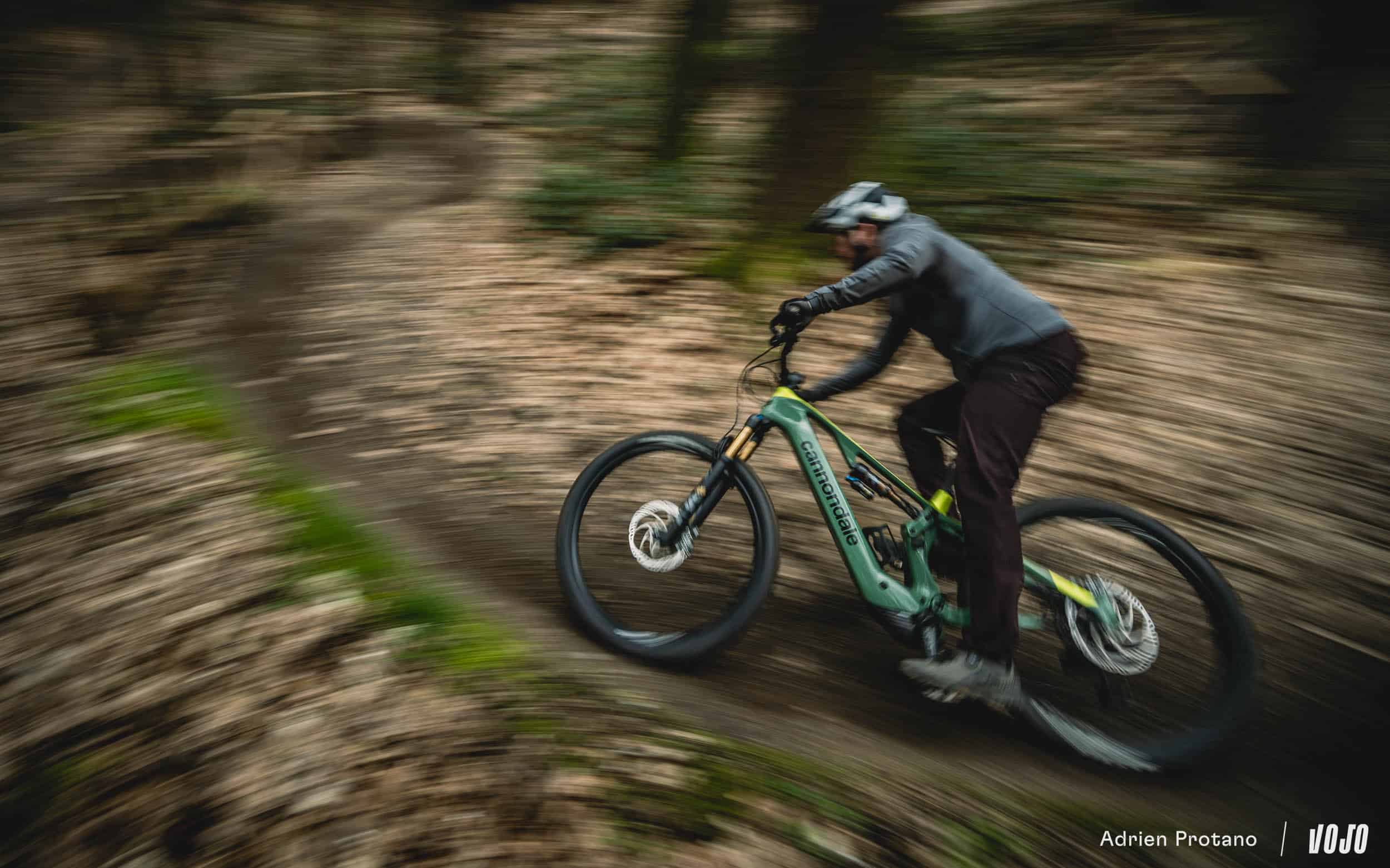 https://www.vojomag.com/app/uploads/2024/06/Cannondale Moterra SL Test Essai Avis action Olivier Beart Vojo Magazine 1.jpg