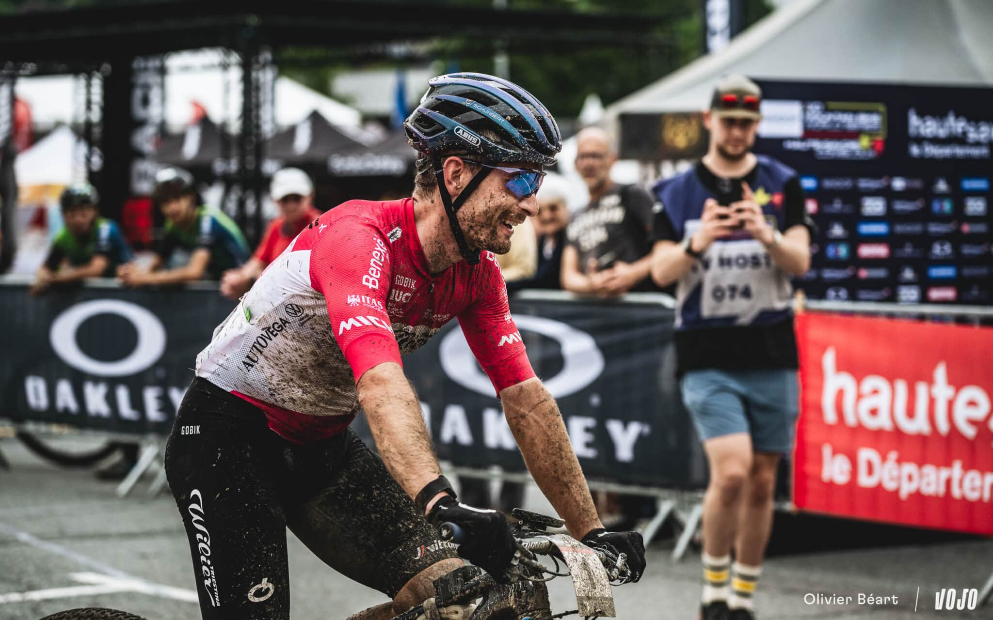 https://www.vojomag.com/app/uploads/2024/06/MB Race 2024 Megeve - Copyright Olivier Beart Vojo Magazine 96 2048x1280.jpg