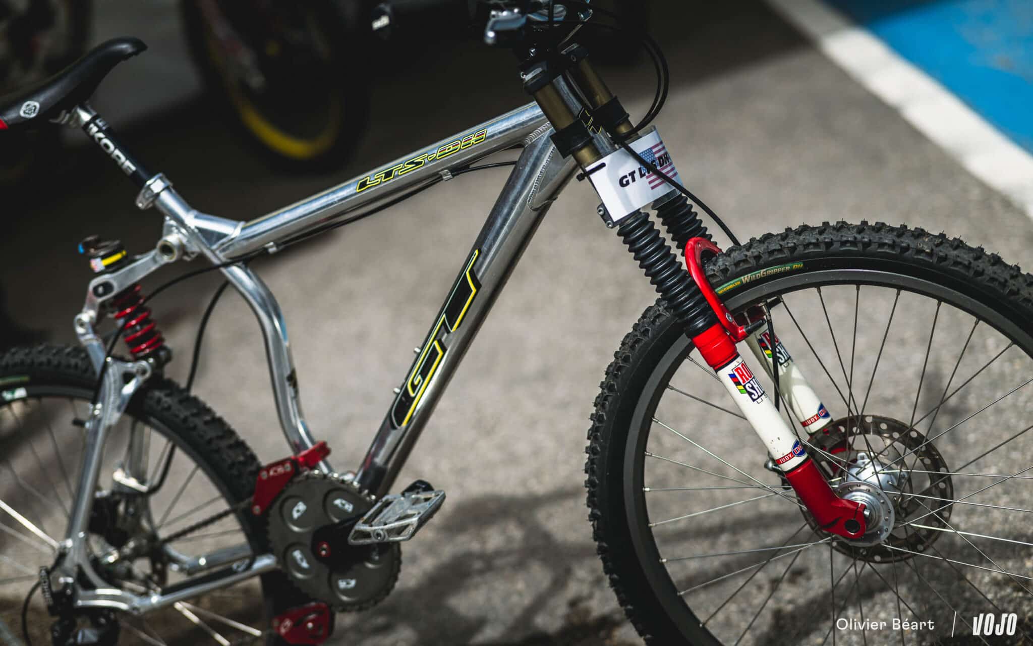 https://www.vojomag.com/app/uploads/2024/06/Passportes 2024 Expo vtt vintage DH - Copyright Olivier Beart Vojo Magazine 42 2048x1280.jpg
