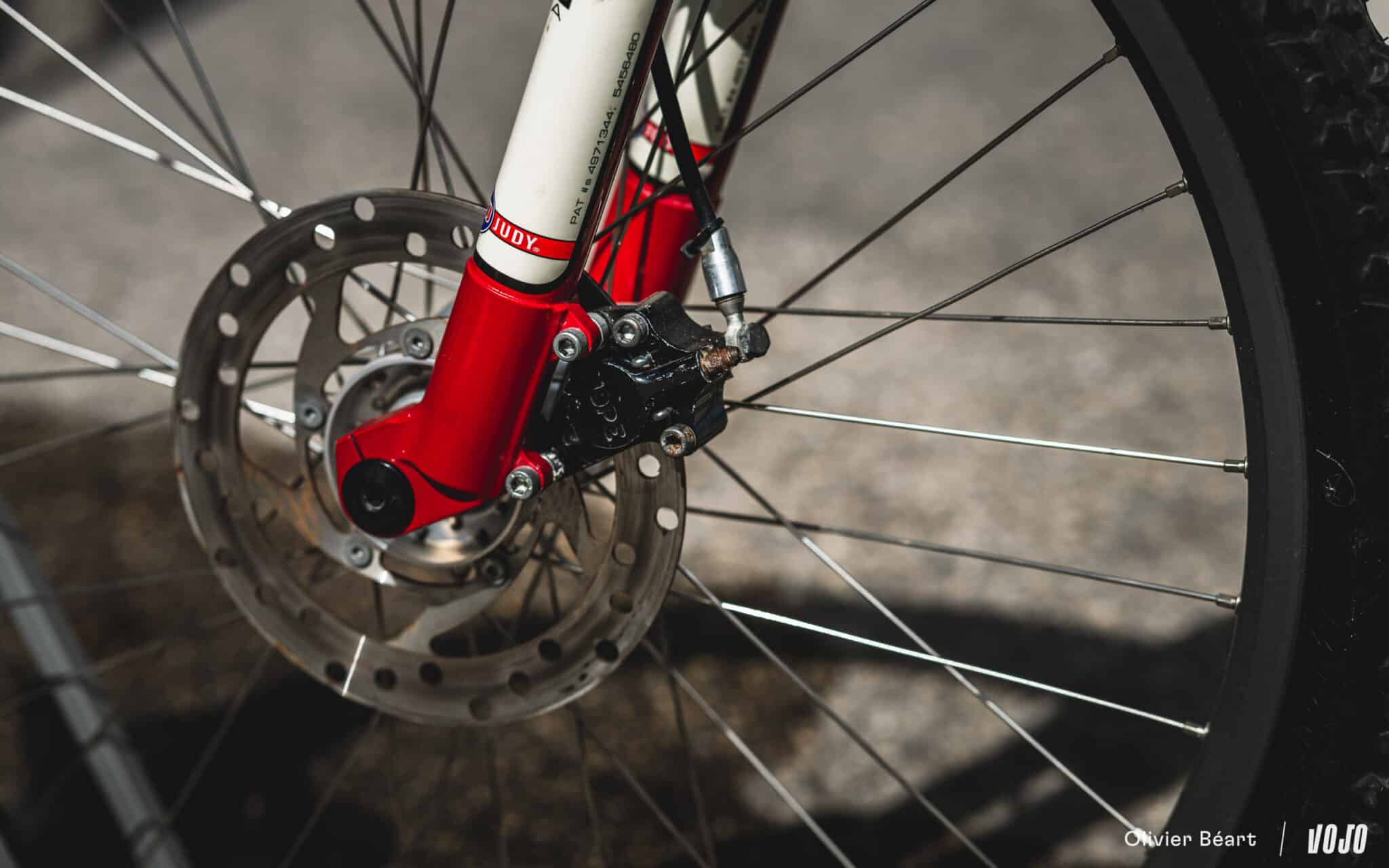 https://www.vojomag.com/app/uploads/2024/06/Passportes 2024 Expo vtt vintage DH - Copyright Olivier Beart Vojo Magazine 50 2048x1280.jpg