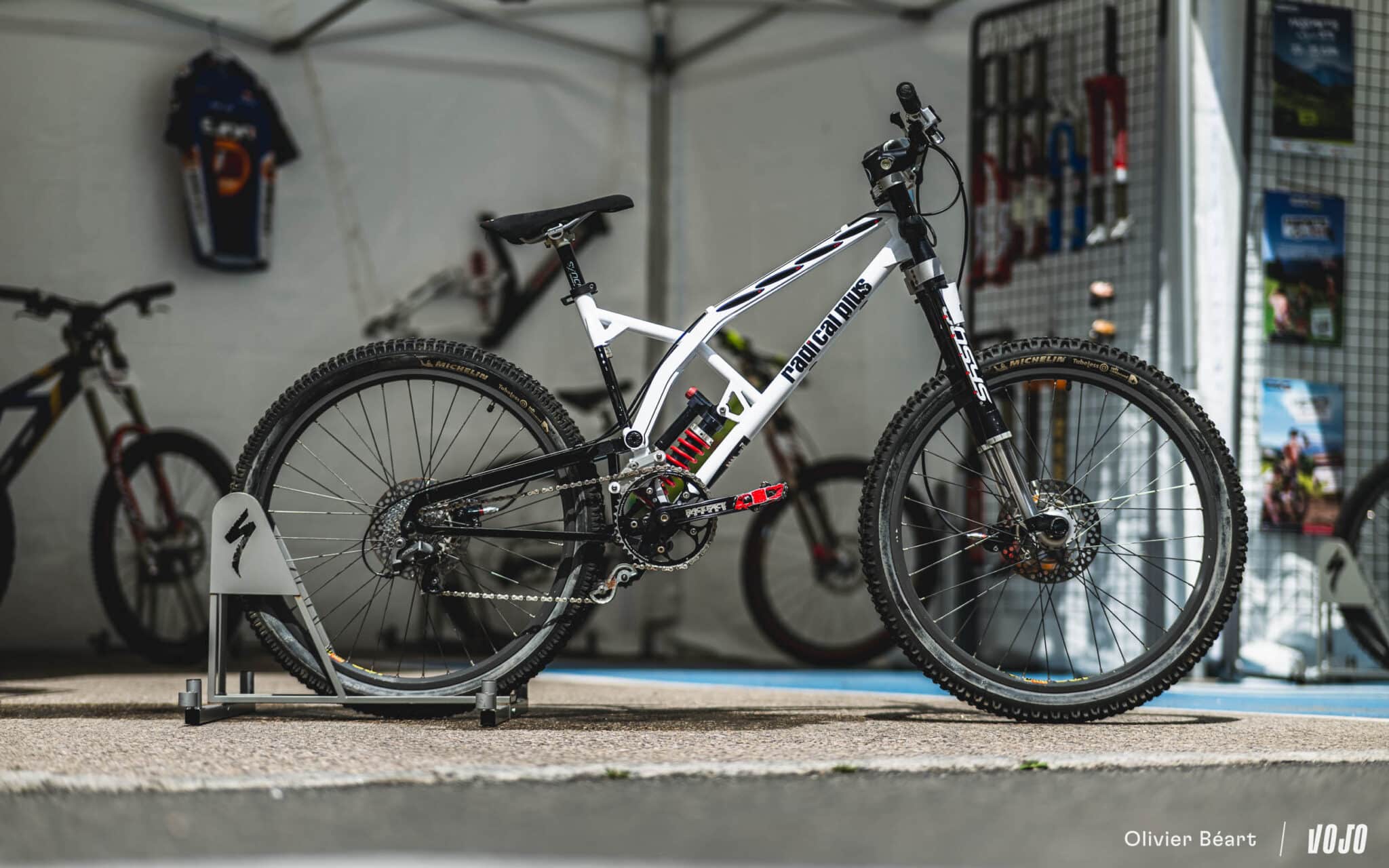 https://www.vojomag.com/app/uploads/2024/06/Passportes 2024 Expo vtt vintage DH - Copyright Olivier Beart Vojo Magazine 84 2048x1280.jpg