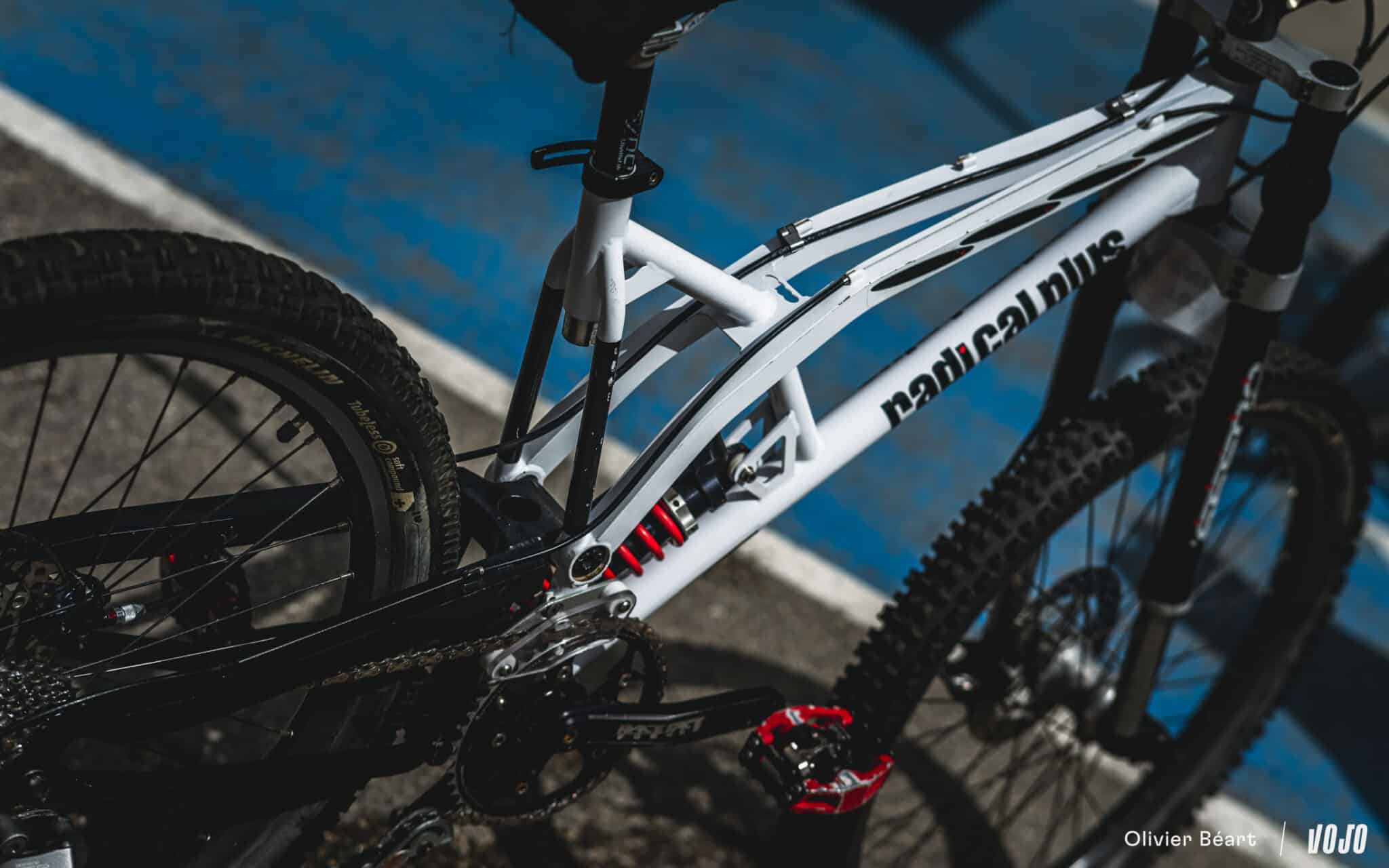 https://www.vojomag.com/app/uploads/2024/06/Passportes 2024 Expo vtt vintage DH - Copyright Olivier Beart Vojo Magazine 87 2048x1280.jpg