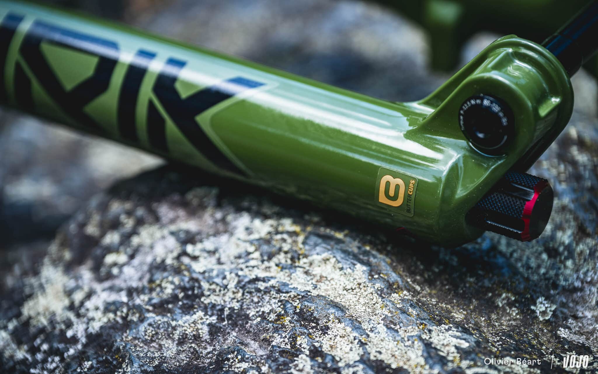 https://www.vojomag.com/app/uploads/2024/06/RockShox Lyrik Charger 3 1 2025 test Essai Avis Olivier Beart Vojo Magazine 18 2048x1280.jpg