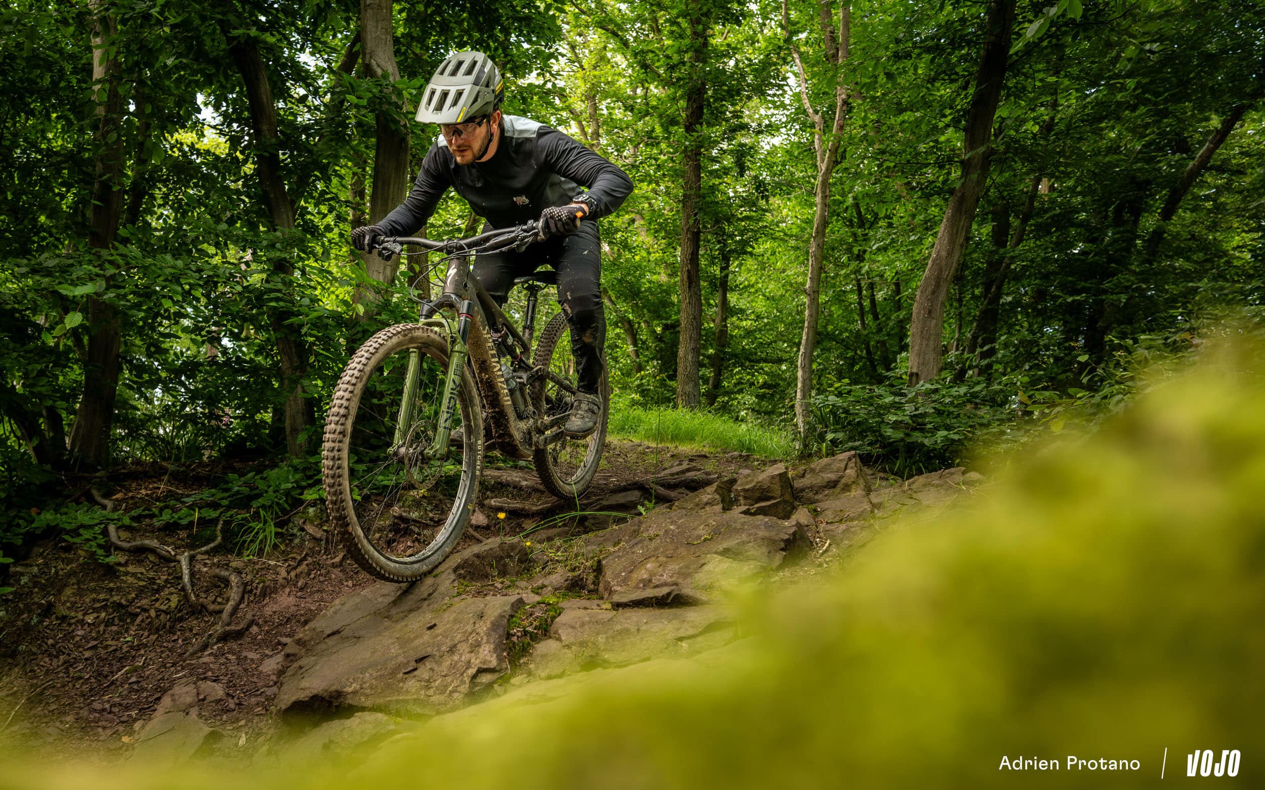 https://www.vojomag.com/app/uploads/2024/06/Rockshox Lyrik Super Deluxe 2024 Test Vojo A.Protano 4.jpg