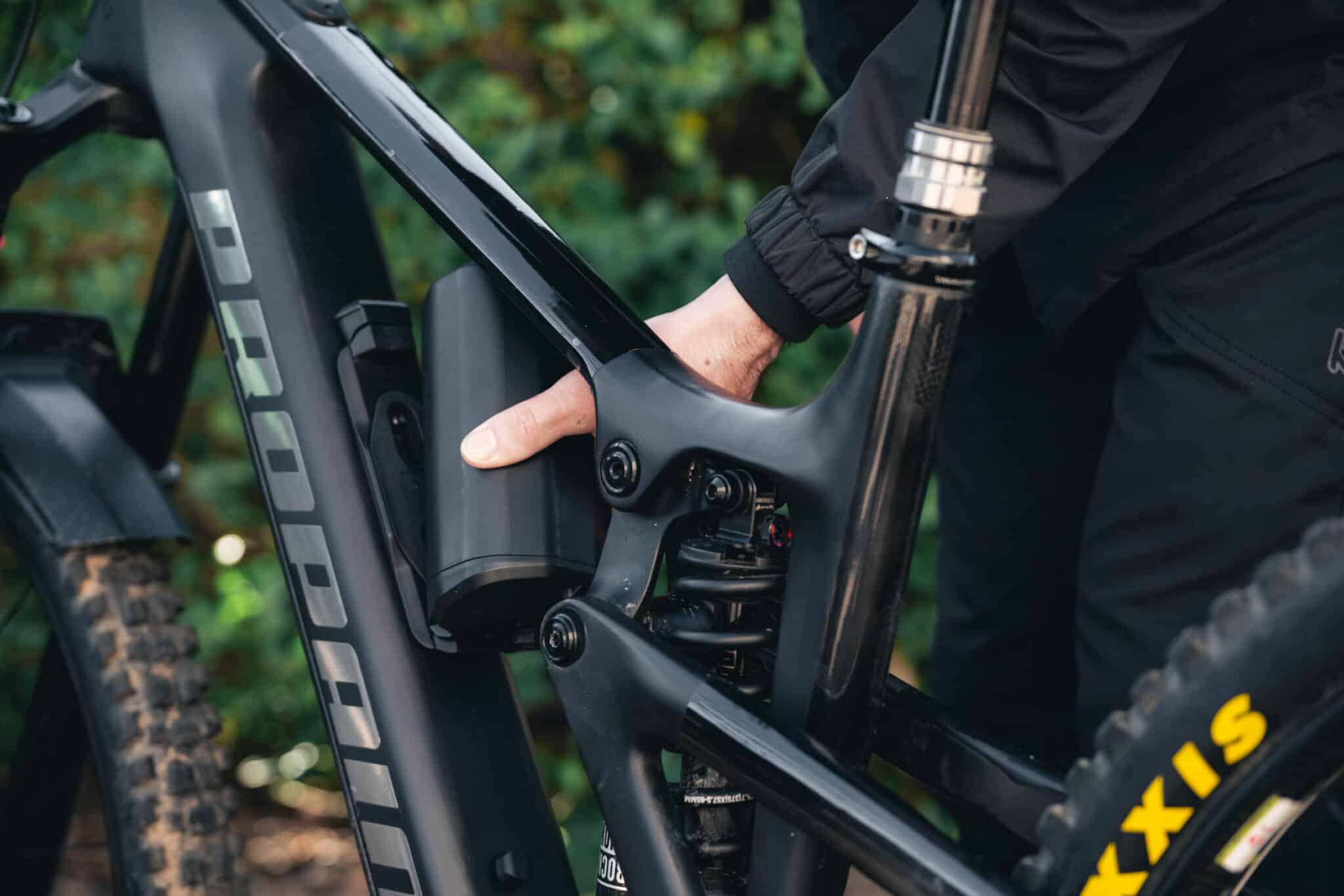 https://www.vojomag.com/app/uploads/2024/06/Sram Eagle Powertrain Range Extender 2024 Vojo A.Protano 4 2048x1365.jpg