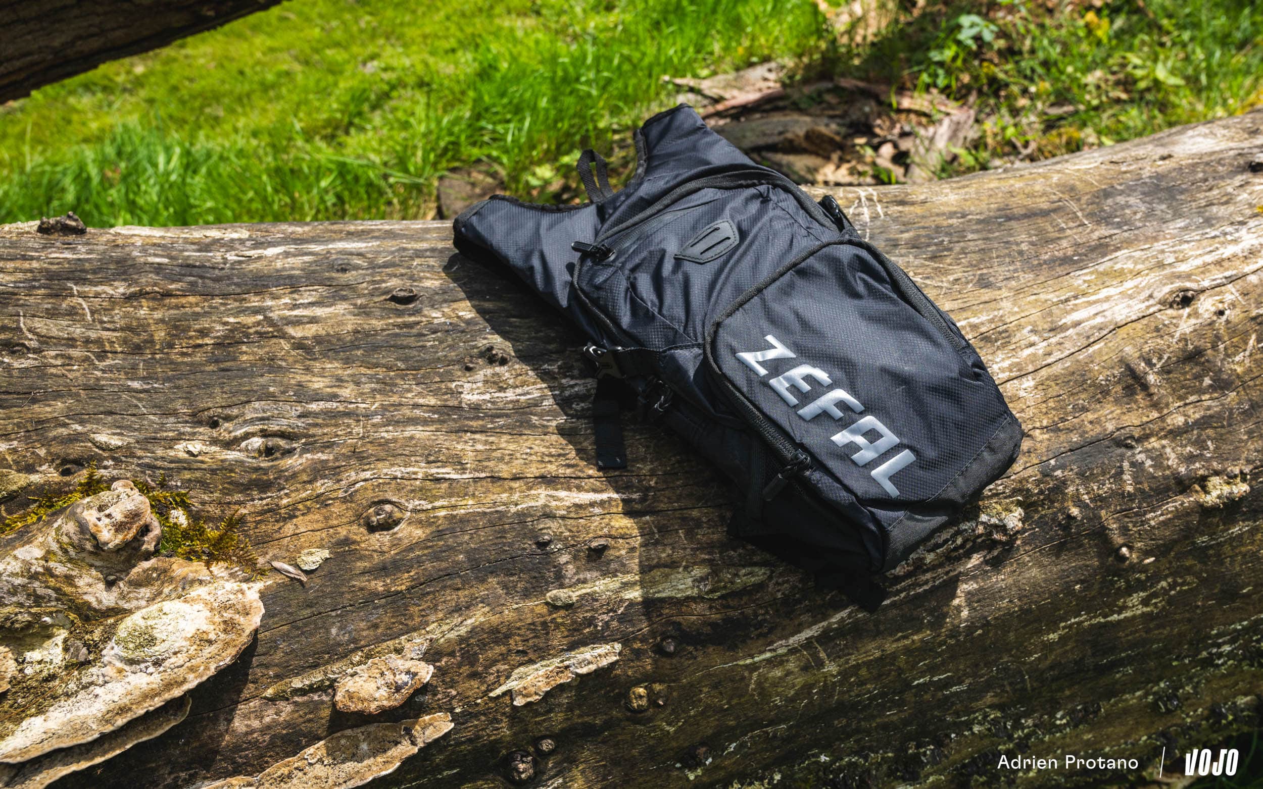 https://www.vojomag.com/app/uploads/2024/06/Zefal Z Hydro sac hydratation 2024 Test Vojo A.Protano 20 1 15.jpg