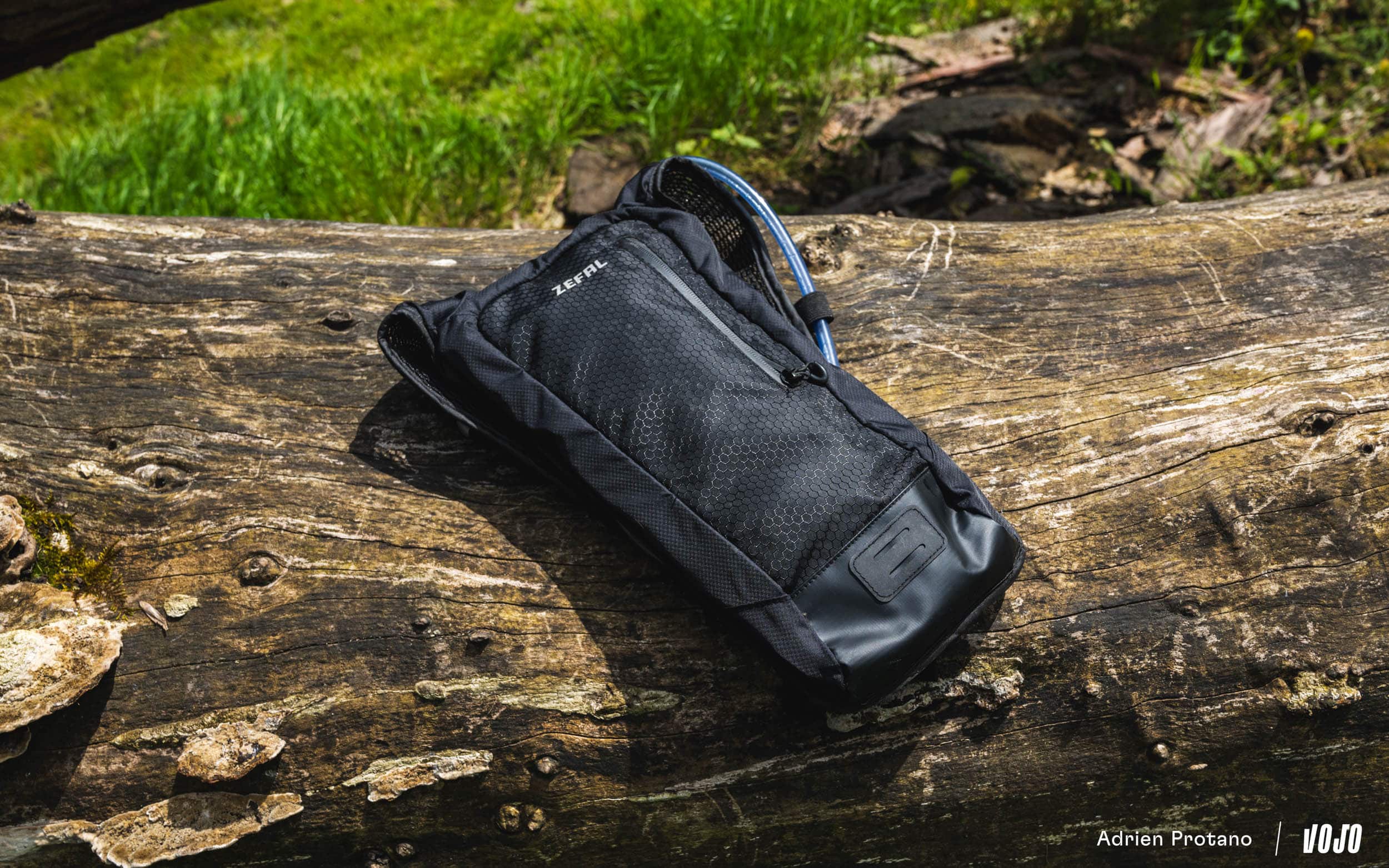 https://www.vojomag.com/app/uploads/2024/06/Zefal Z Hydro sac hydratation 2024 Test Vojo A.Protano 20 1 6.jpg