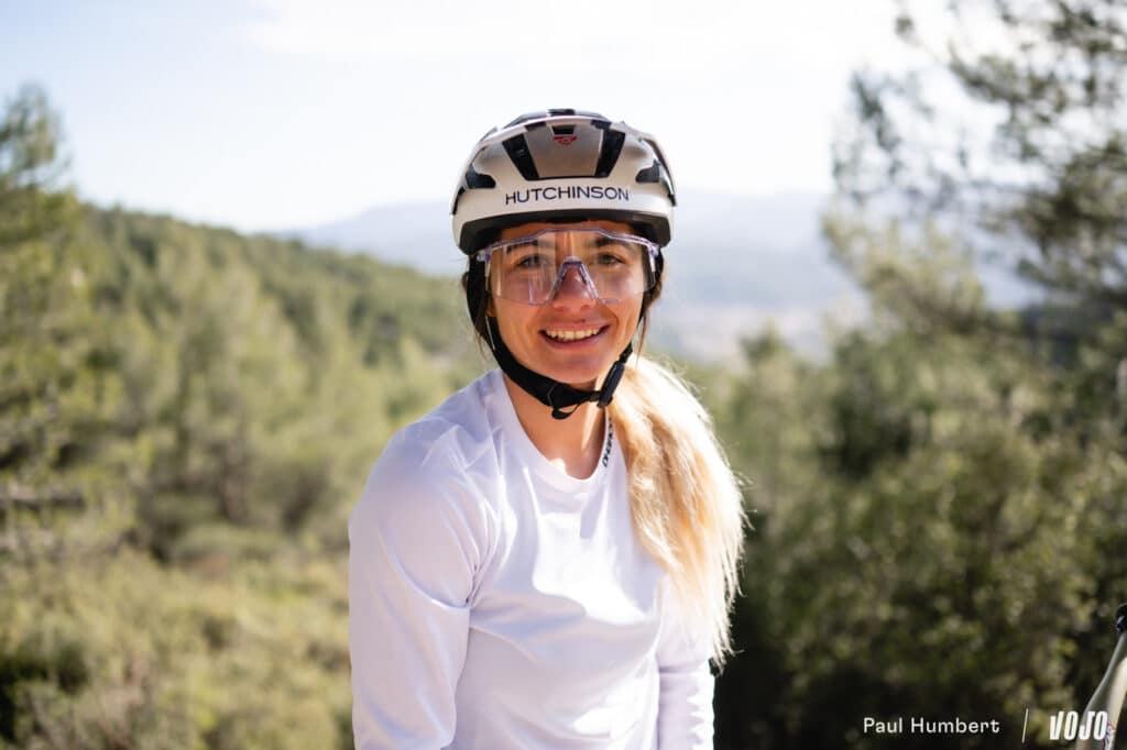 Interview | Isabeau Courdurier : revenir en DH et en Enduro comme outsider