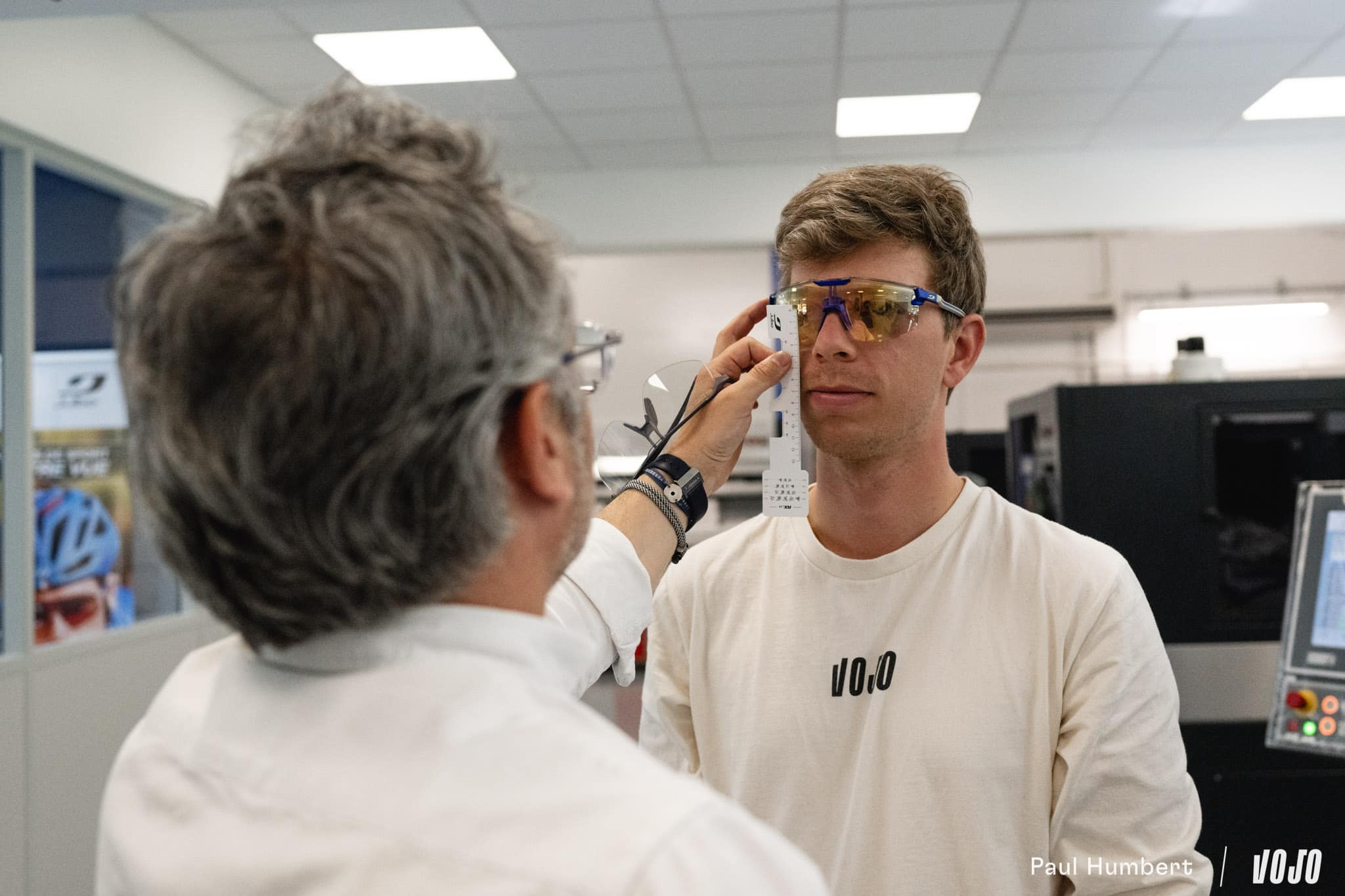 https://www.vojomag.com/app/uploads/2024/06/lunette sport vue correction julbo photochromique fury edge density 2024 vojo paul humbert 37.jpg