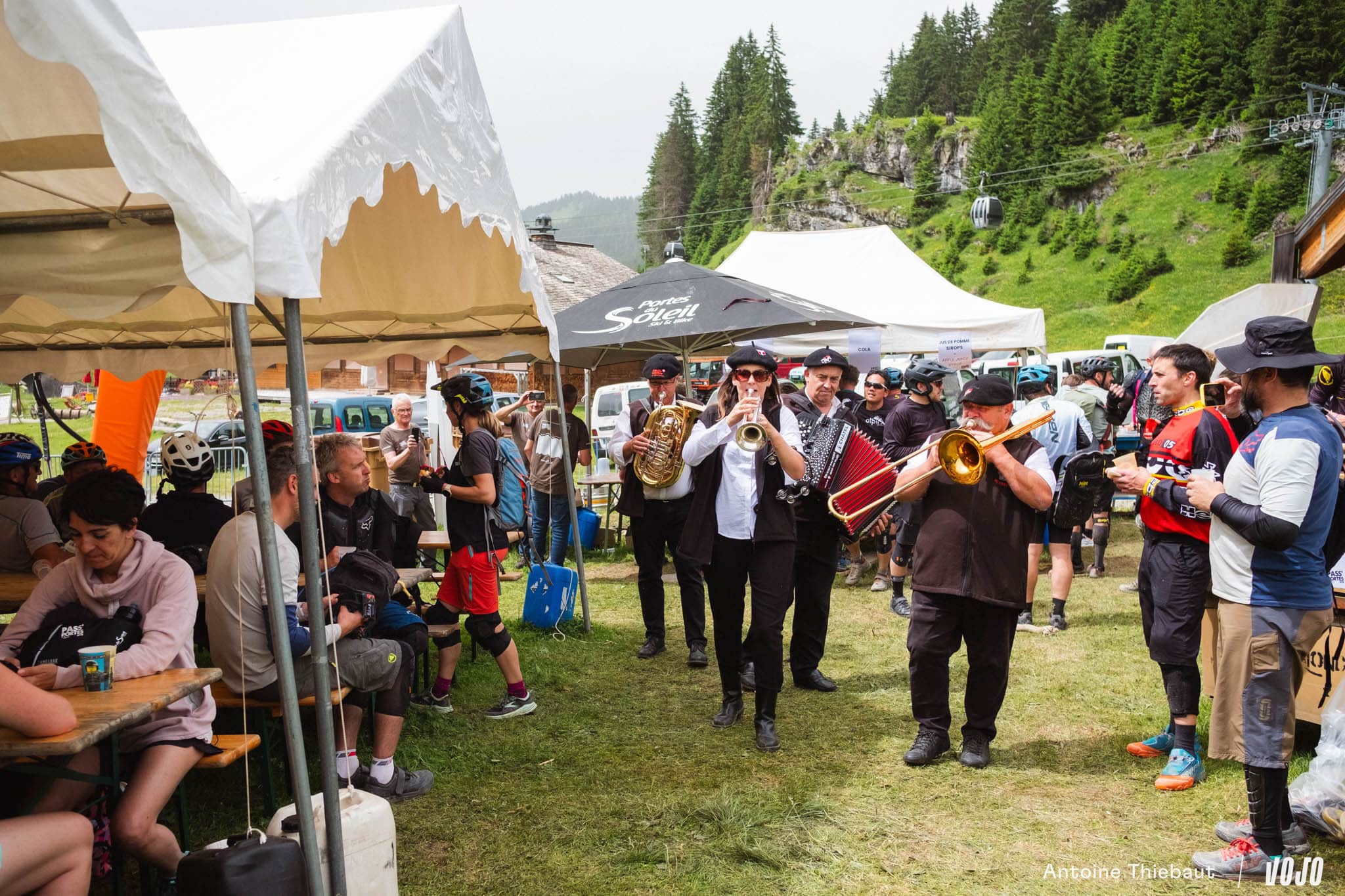 https://www.vojomag.com/app/uploads/2024/06/pass portes du soleil chatel rando vtt 2024 vojo paul humbert 101.jpg